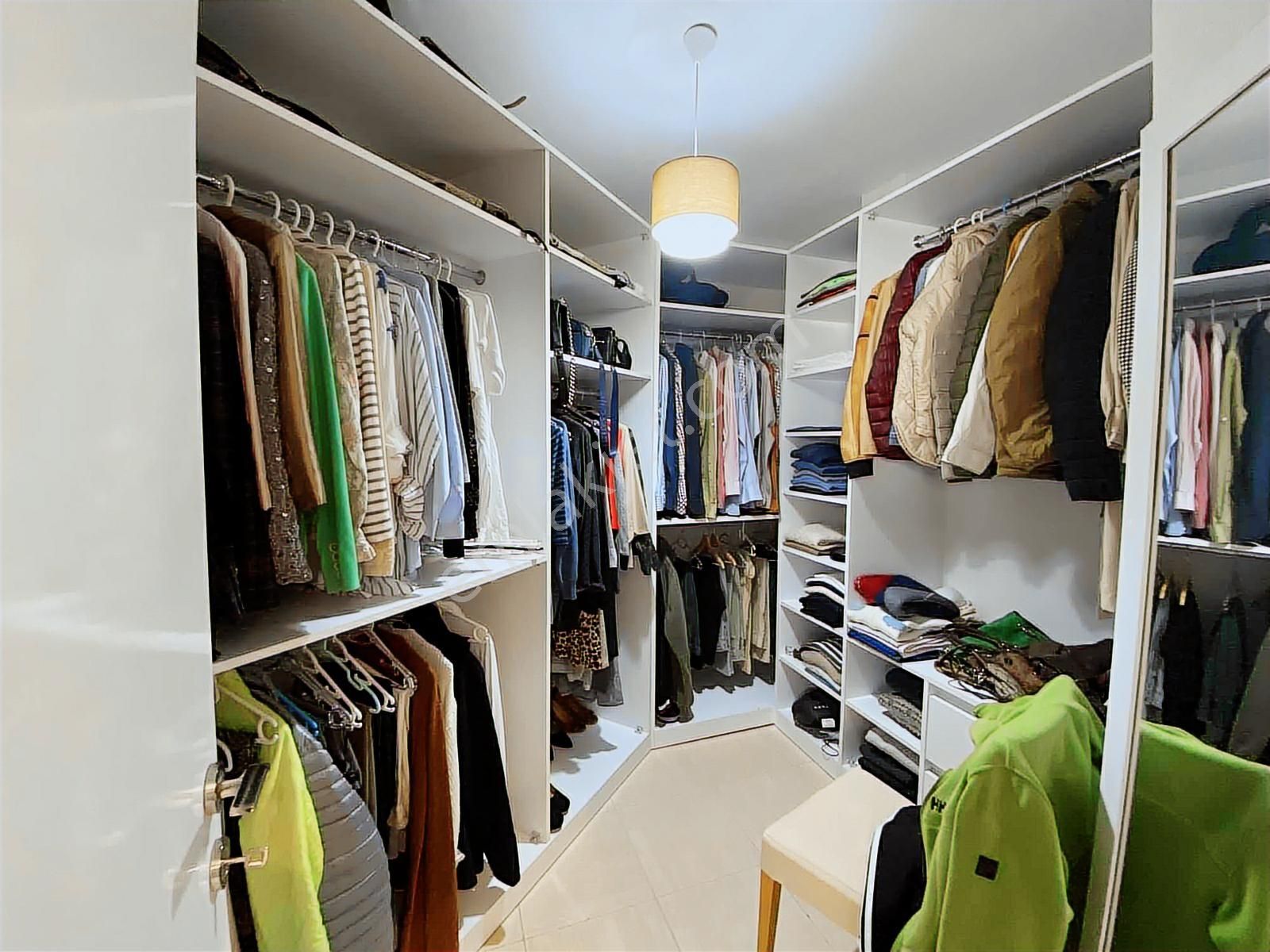 Altıntaş Satılık Villa Havuzlu Site İçerisinde - Görsel 4