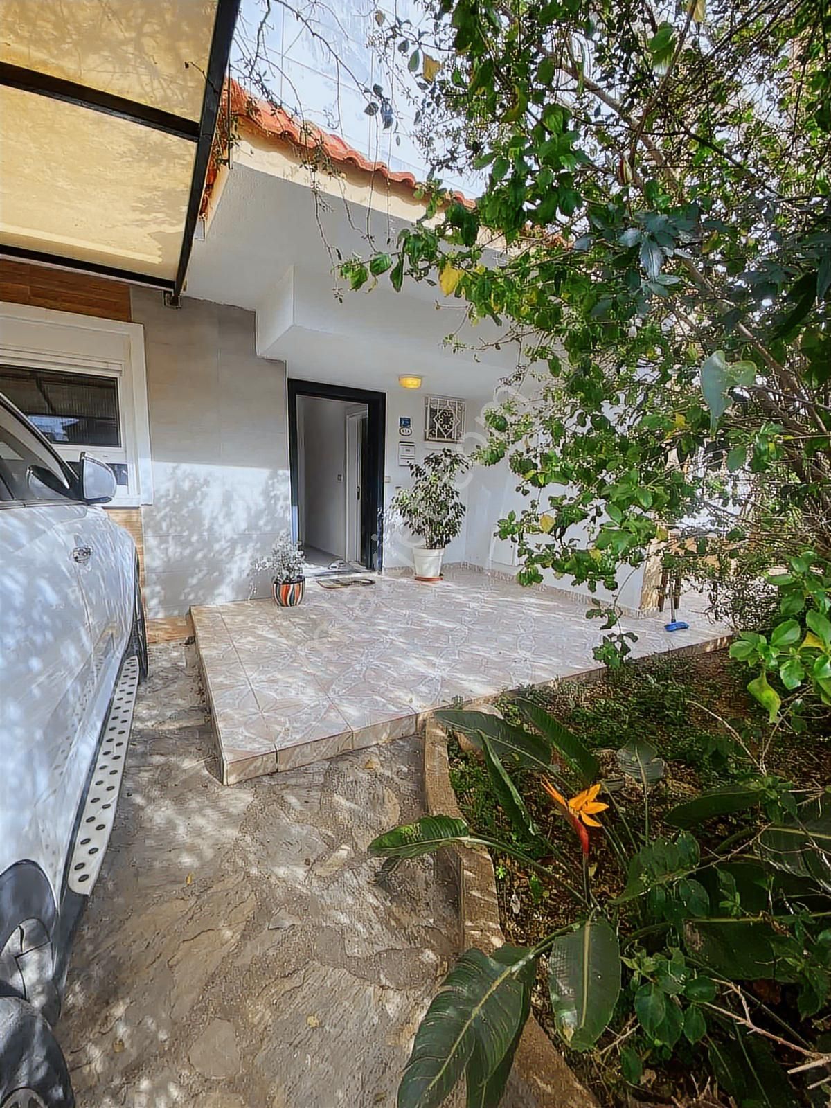 Altıntaş Satılık Villa Havuzlu Site İçerisinde - Görsel 18