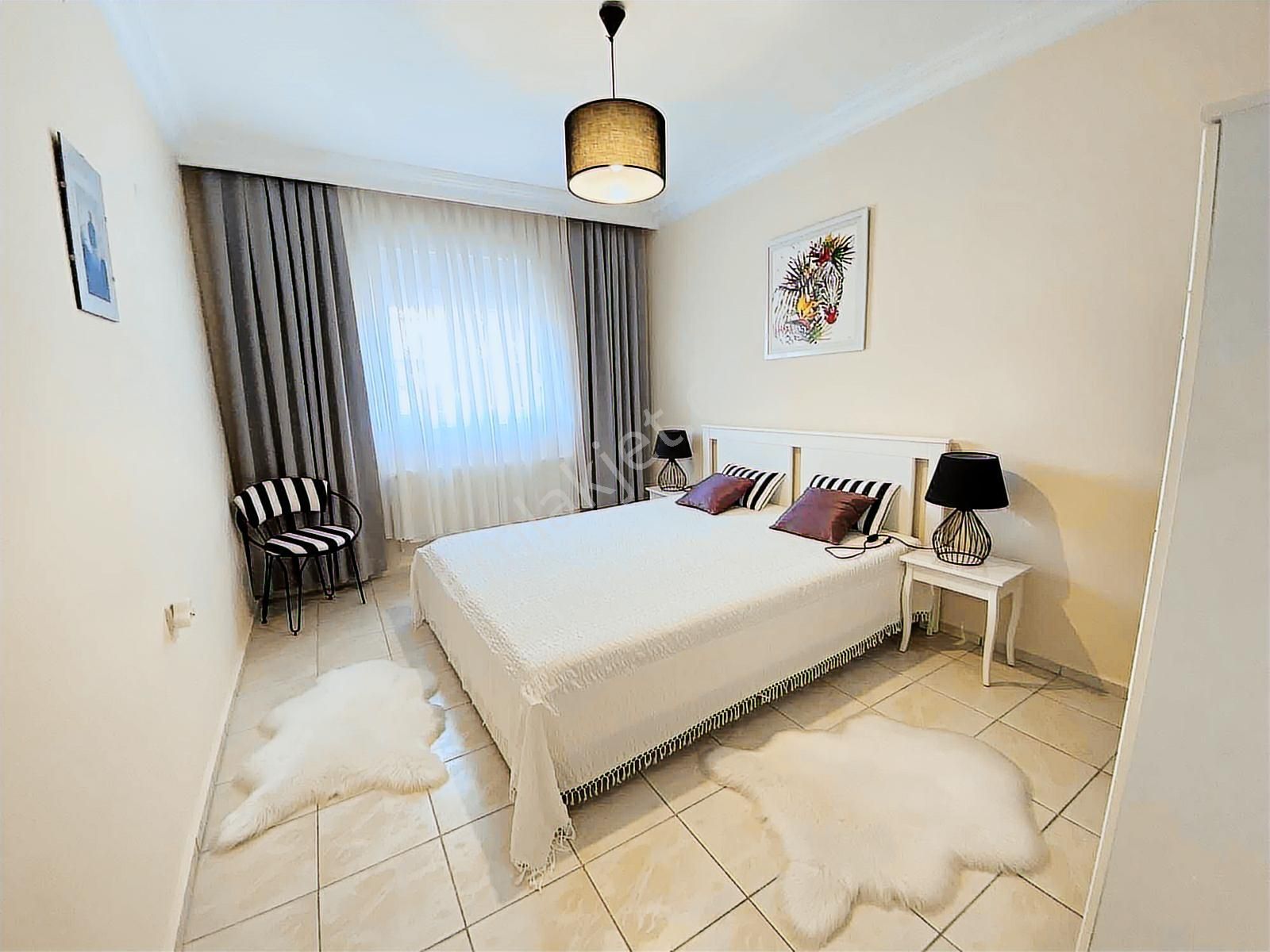 Altıntaş Satılık Villa Havuzlu Site İçerisinde - Görsel 28