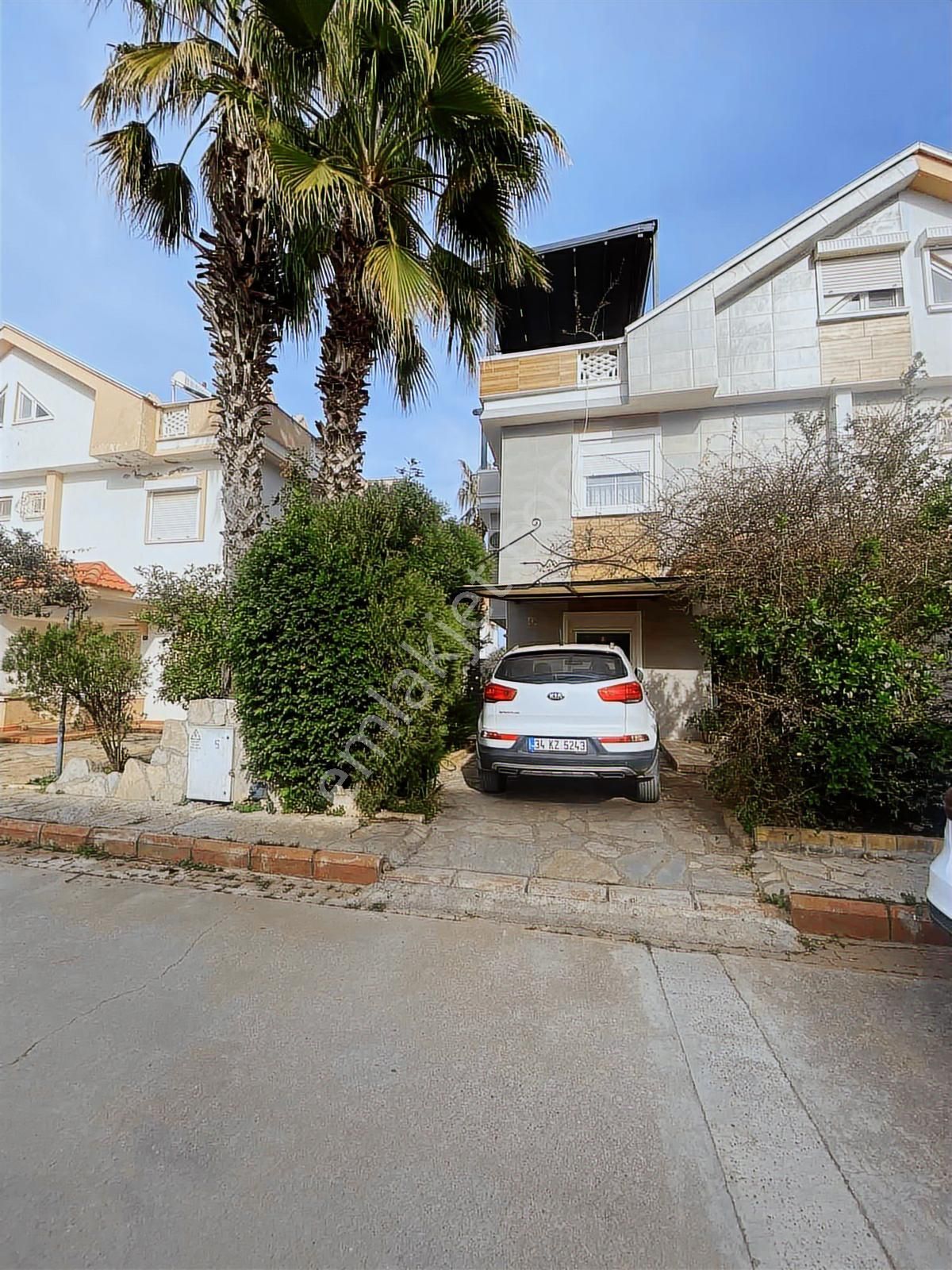 Altıntaş Satılık Villa Havuzlu Site İçerisinde - Görsel 20