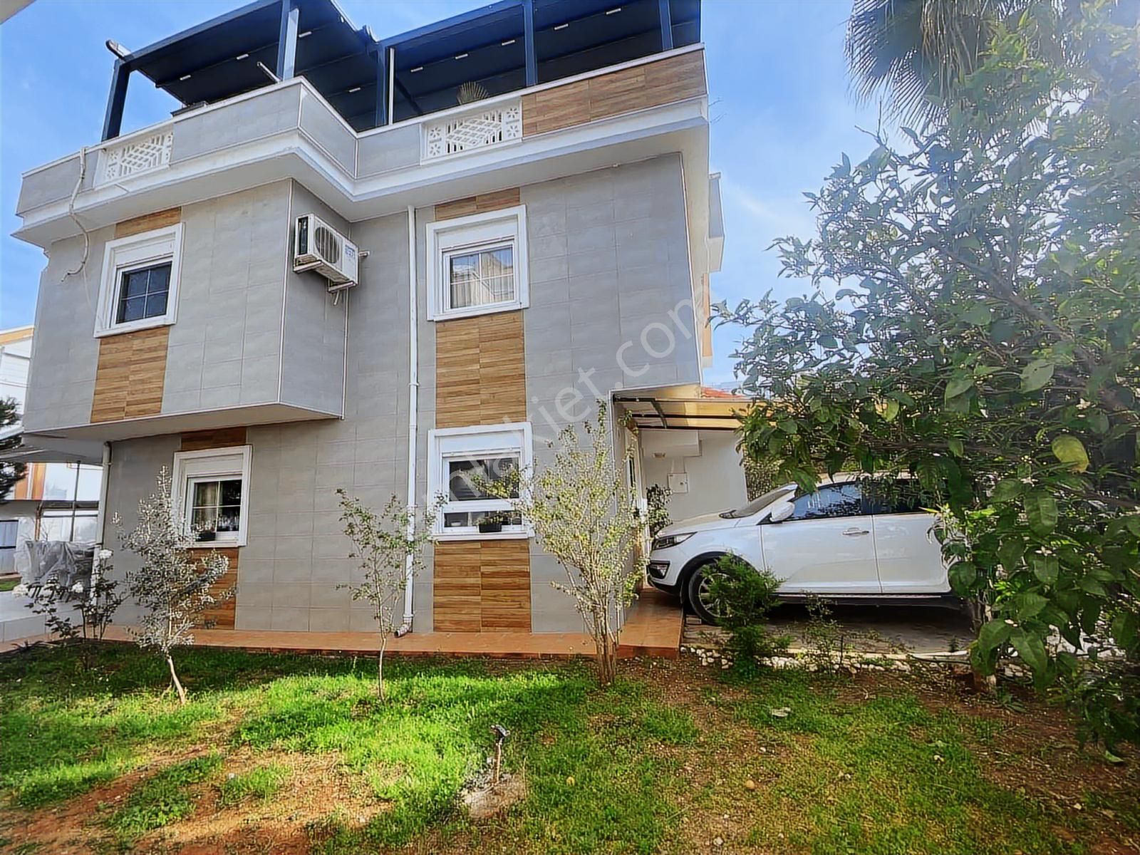 Altıntaş Satılık Villa Havuzlu Site İçerisinde - Görsel 5