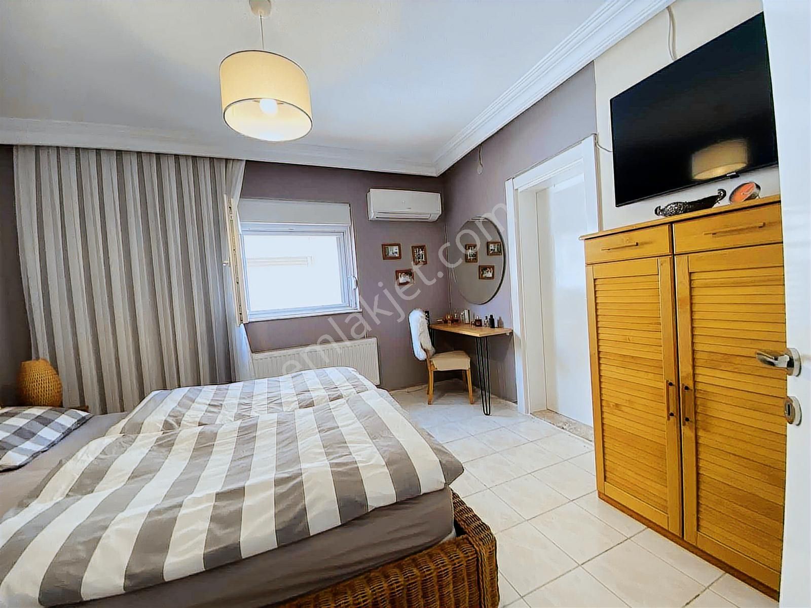 Altıntaş Satılık Villa Havuzlu Site İçerisinde - Görsel 29