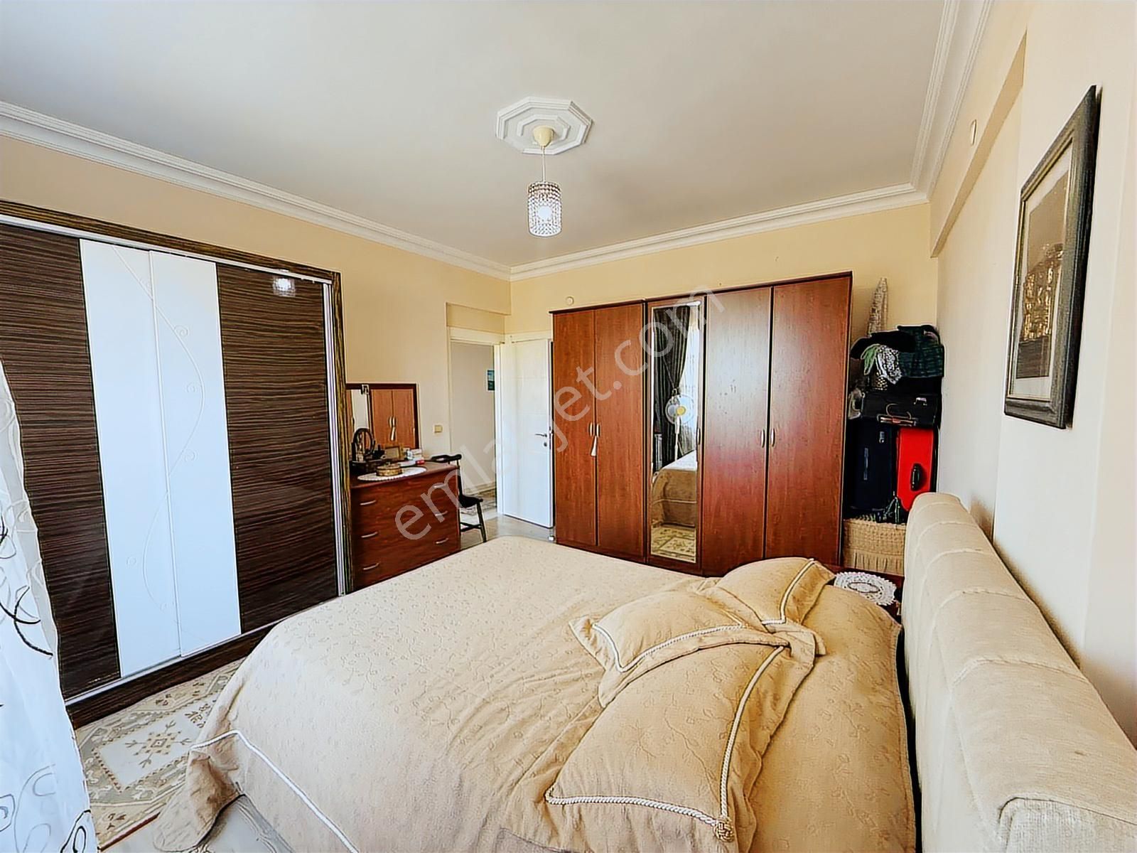 Havuzlu Site İçerisinde 3+1 Ayrı Mutfak Doğalgazlı Daire - Görsel 4