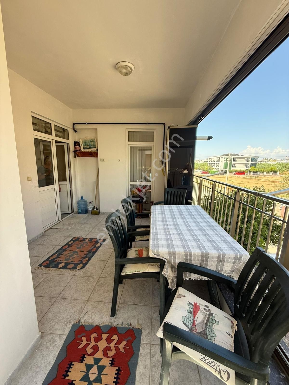 Havuzlu Site İçerisinde 3+1 Ayrı Mutfak Doğalgazlı Daire - Görsel 34