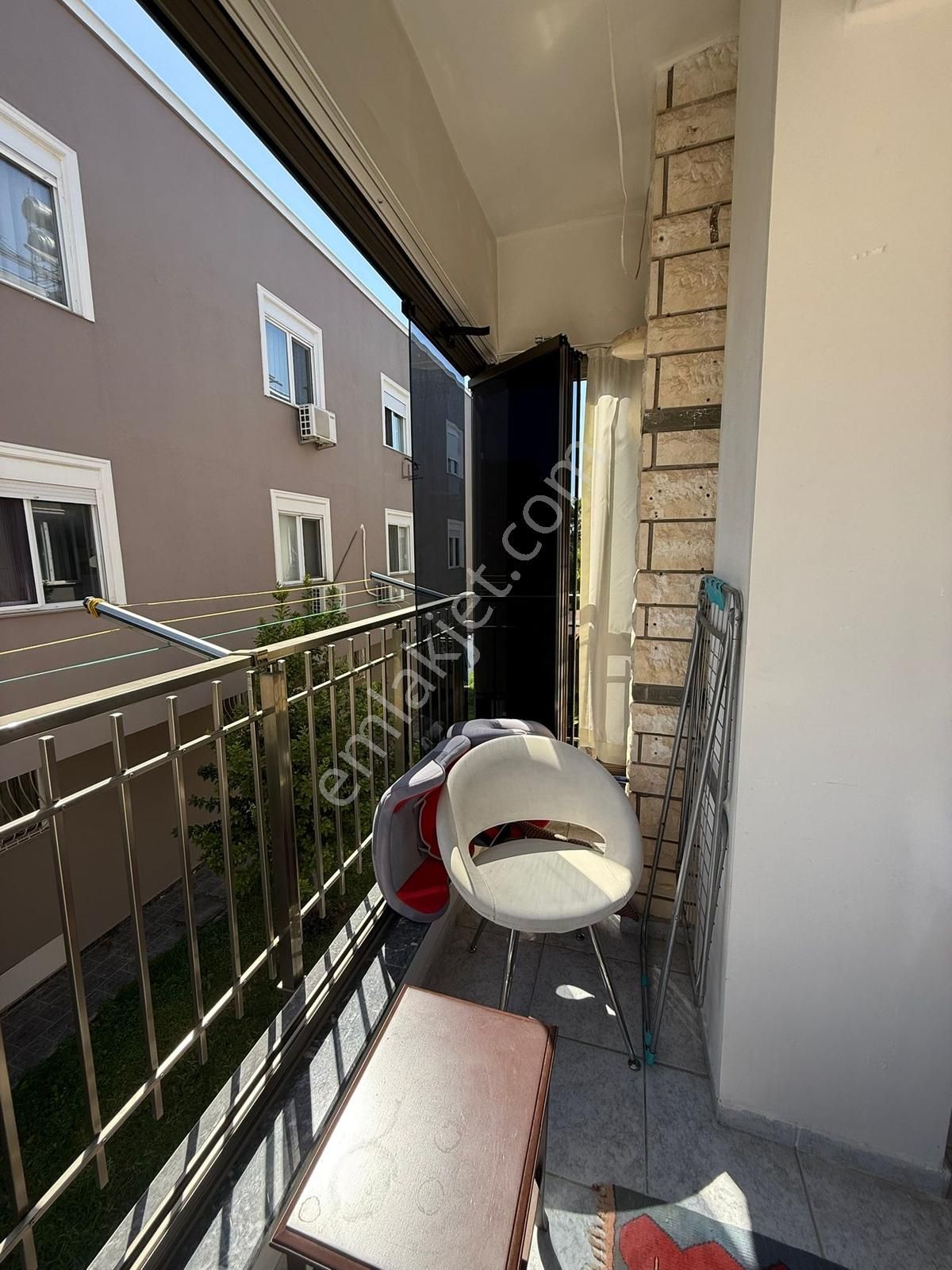 Havuzlu Site İçerisinde 3+1 Ayrı Mutfak Doğalgazlı Daire - Görsel 32