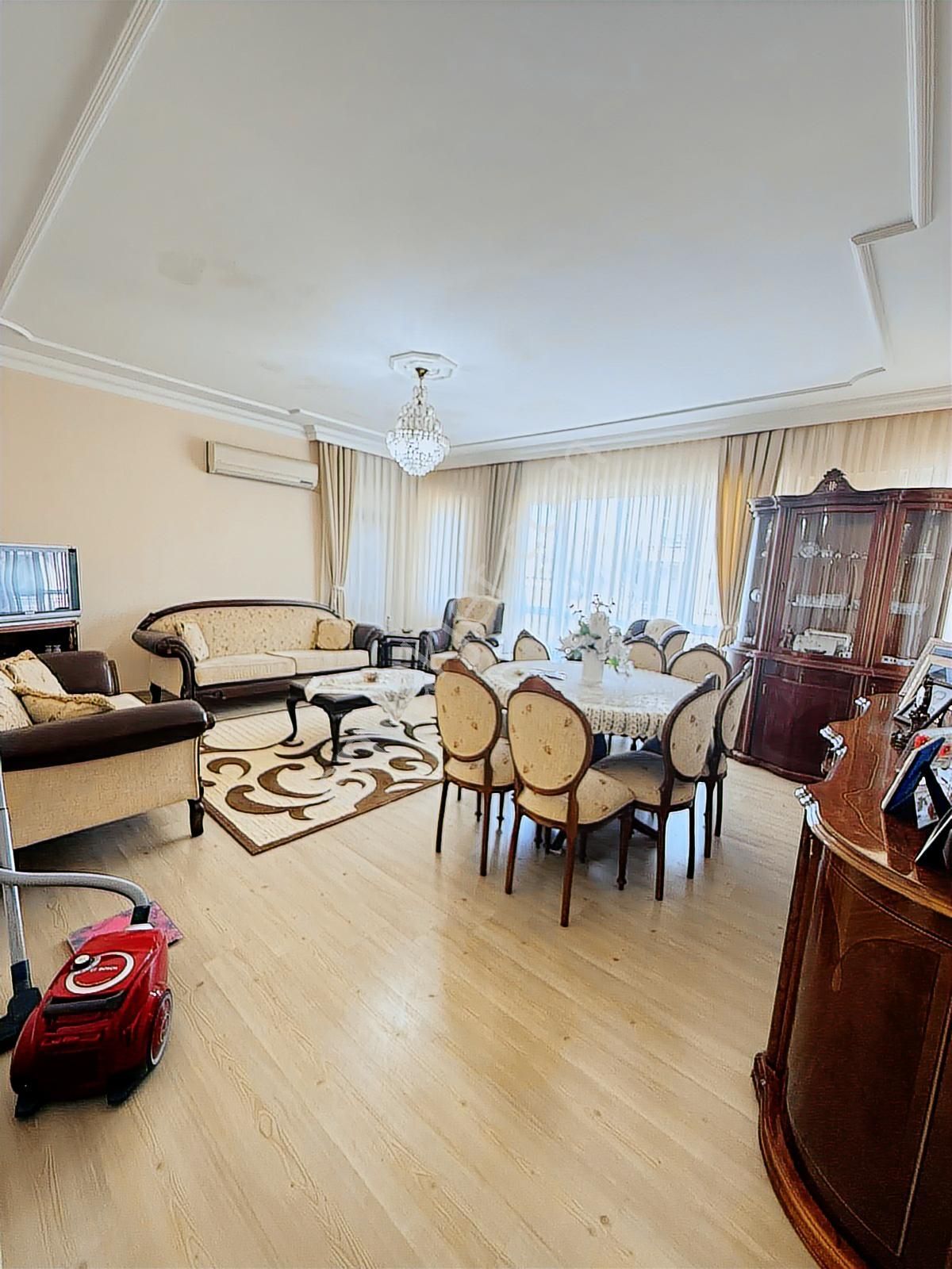 Havuzlu Site İçerisinde 3+1 Ayrı Mutfak Doğalgazlı Daire - Görsel 19