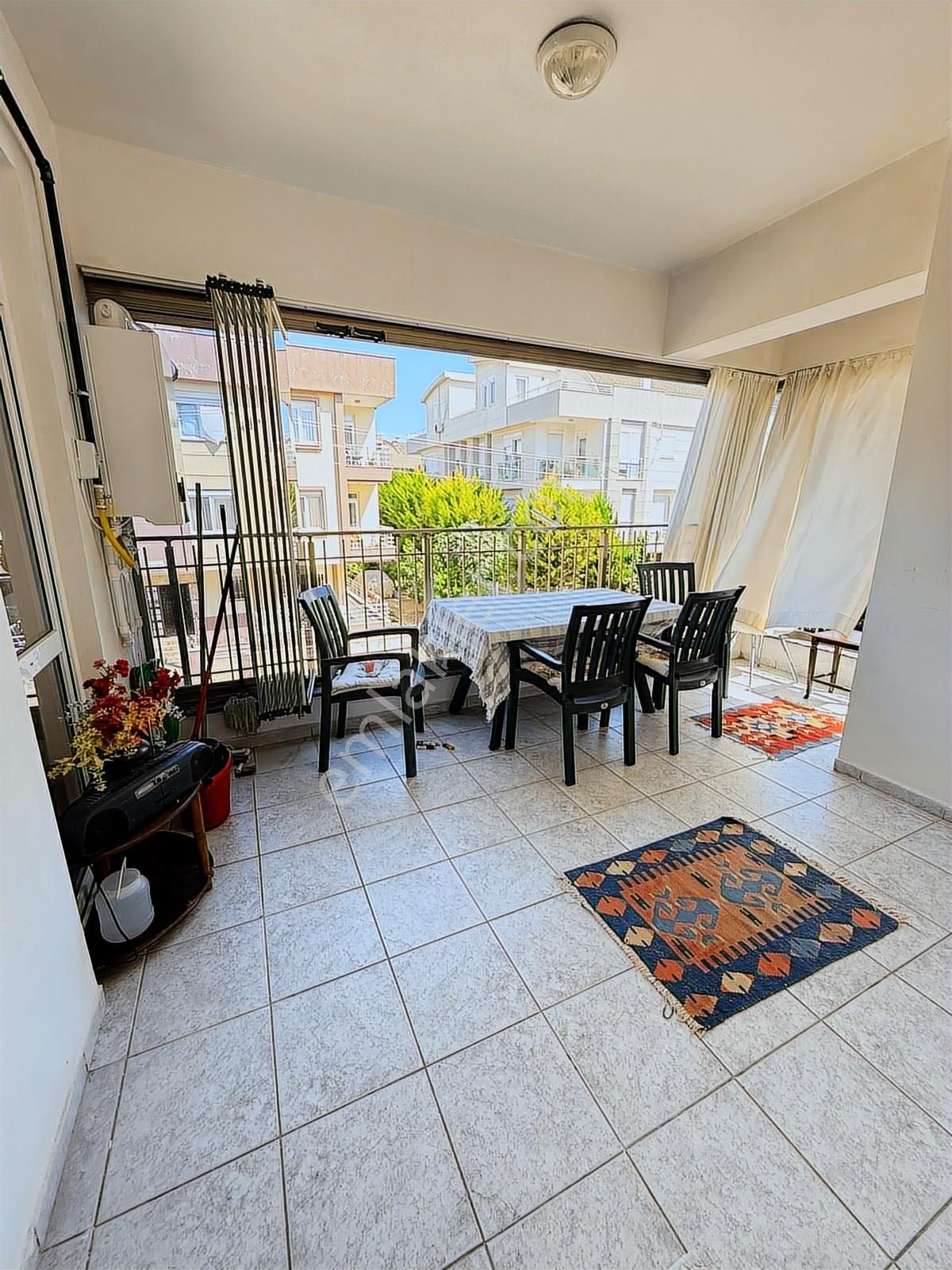 Havuzlu Site İçerisinde 3+1 Ayrı Mutfak Doğalgazlı Daire - Görsel 14