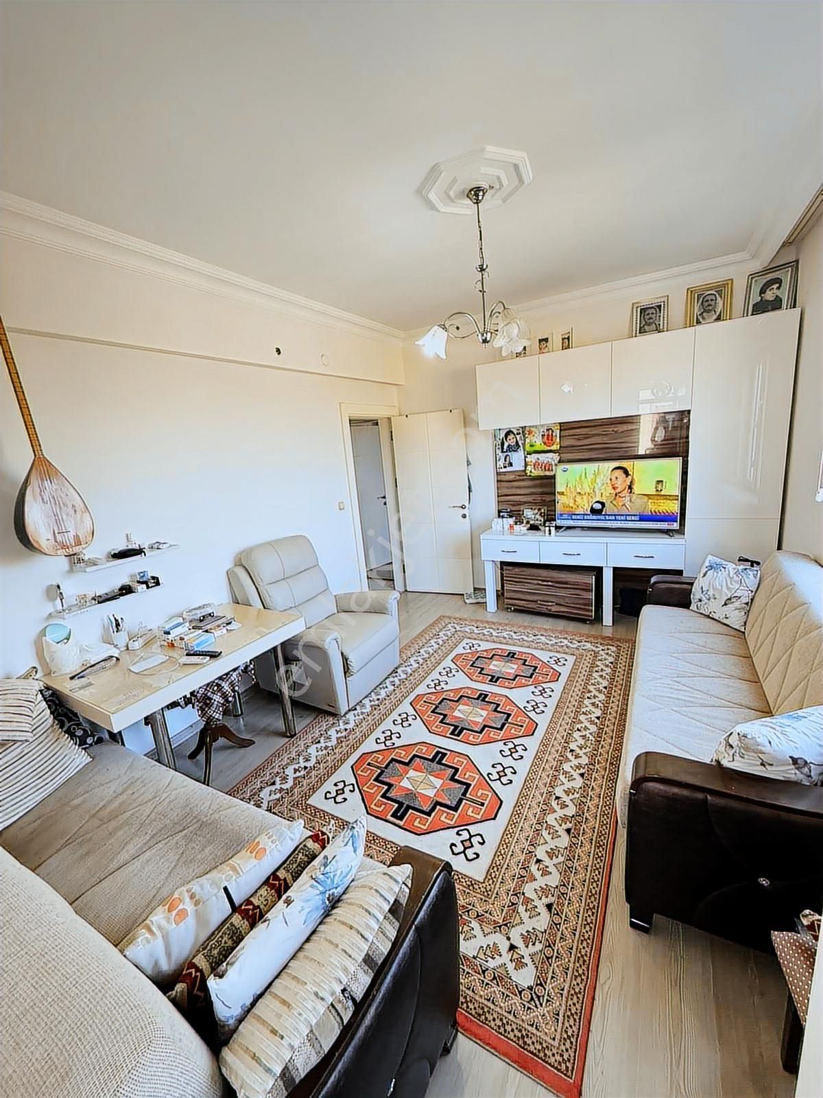 Havuzlu Site İçerisinde 3+1 Ayrı Mutfak Doğalgazlı Daire - Görsel 2