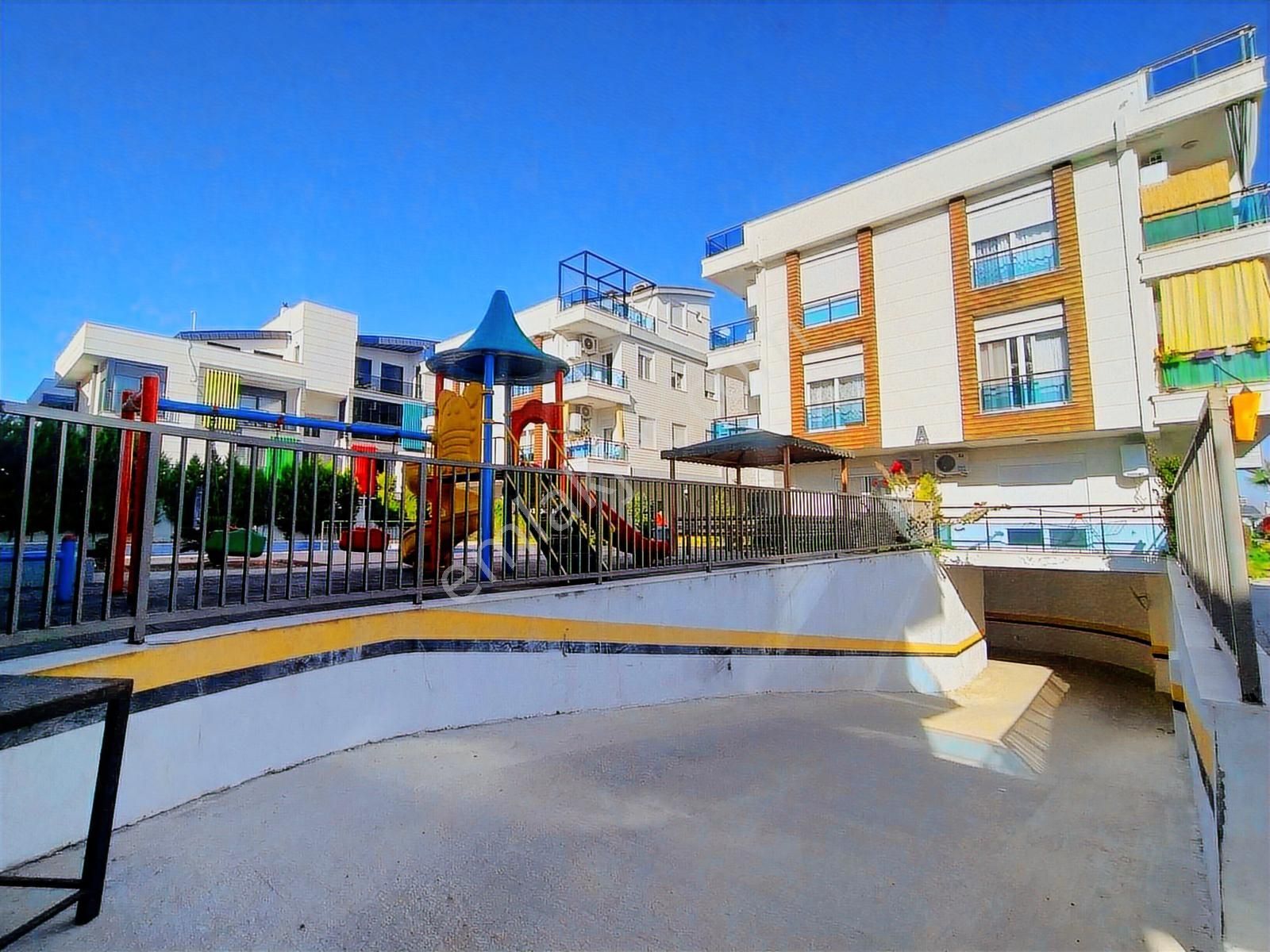 Güzeloba Rauf Denktaş 5 Dk. 2+1 Ayrı Mutfak Site İçerinde Daire - Görsel 33