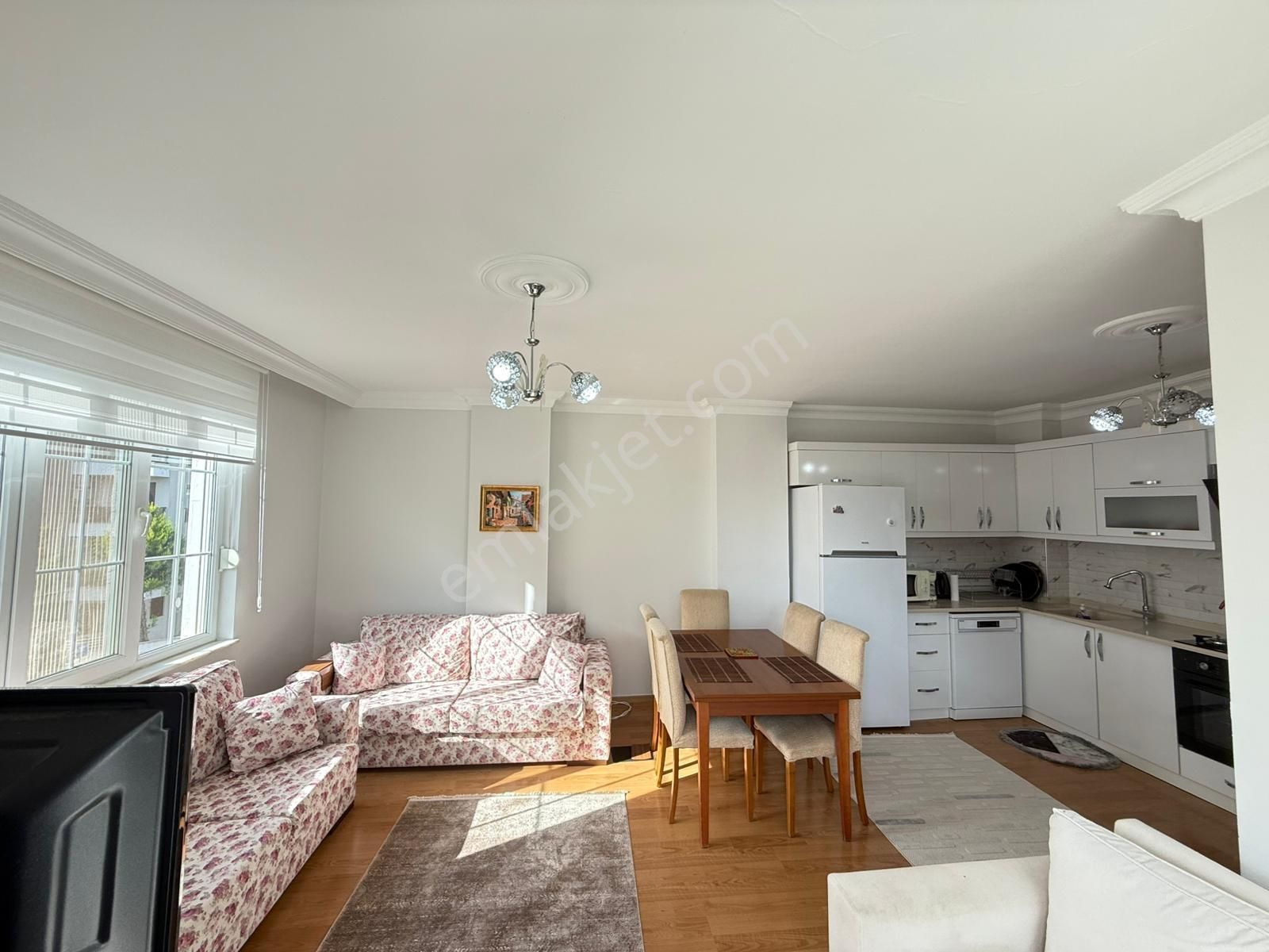 R.denktaş Caddesi Katta 2+1 Temiz Eşyalı Kiralık Daire - Görsel 8