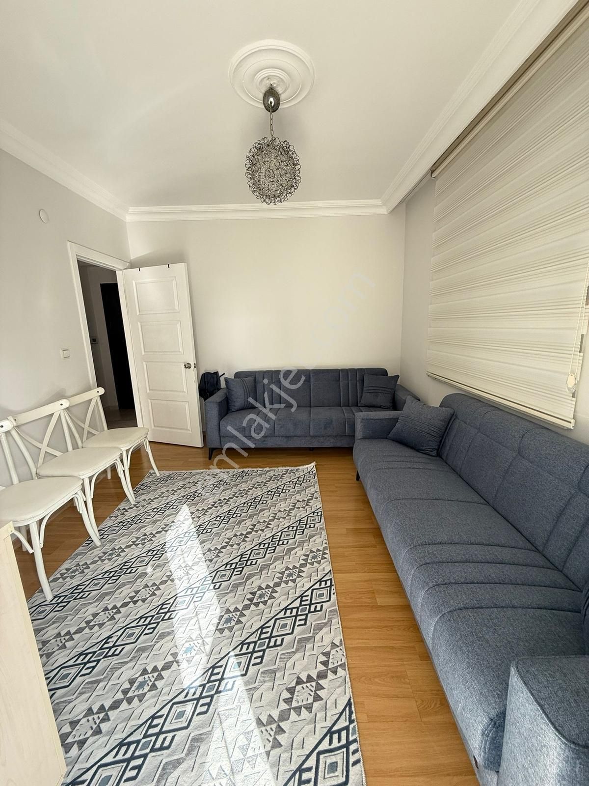 R.denktaş Caddesi Katta 2+1 Temiz Eşyalı Kiralık Daire - Görsel 2