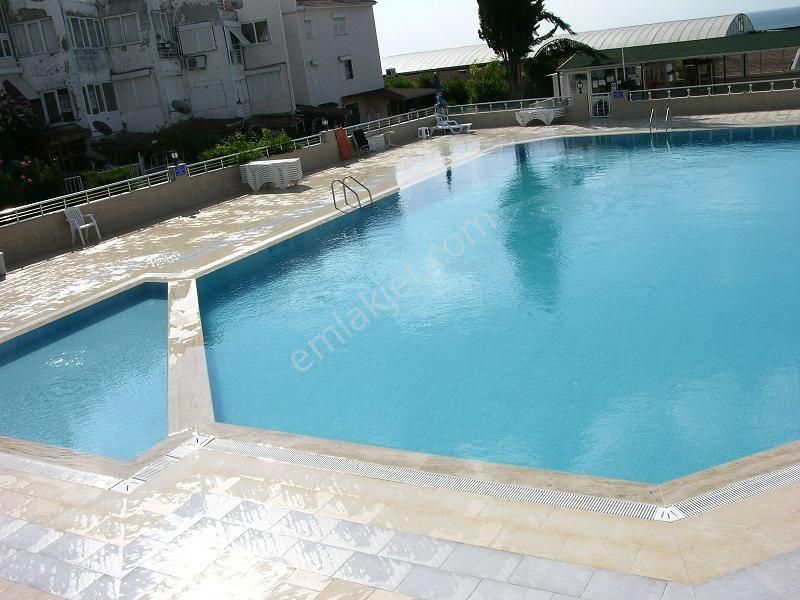 Haydar Emlaktan Yenicede Büyük Bahçeli,köşe,deniz Manz.havuzlu Sitede - Görsel 4