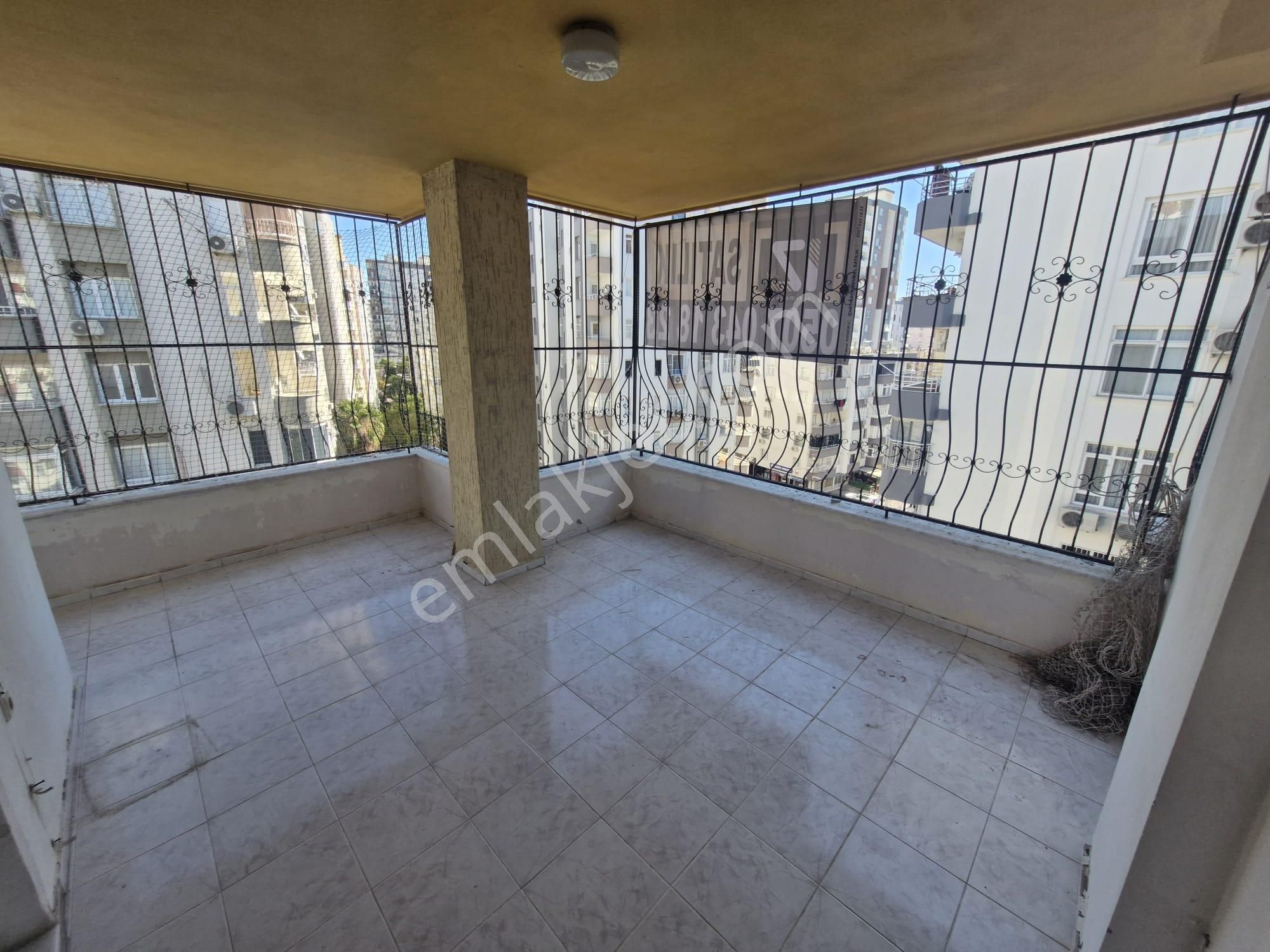 İz'den Kenen Evren'de Geniş Oturumlu Teras Balkonlu Daire - Görsel 9