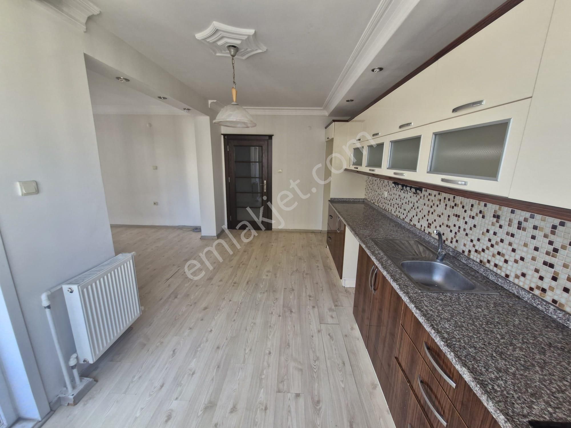 İz'den Kenen Evren'de Geniş Oturumlu Teras Balkonlu Daire - Görsel 4