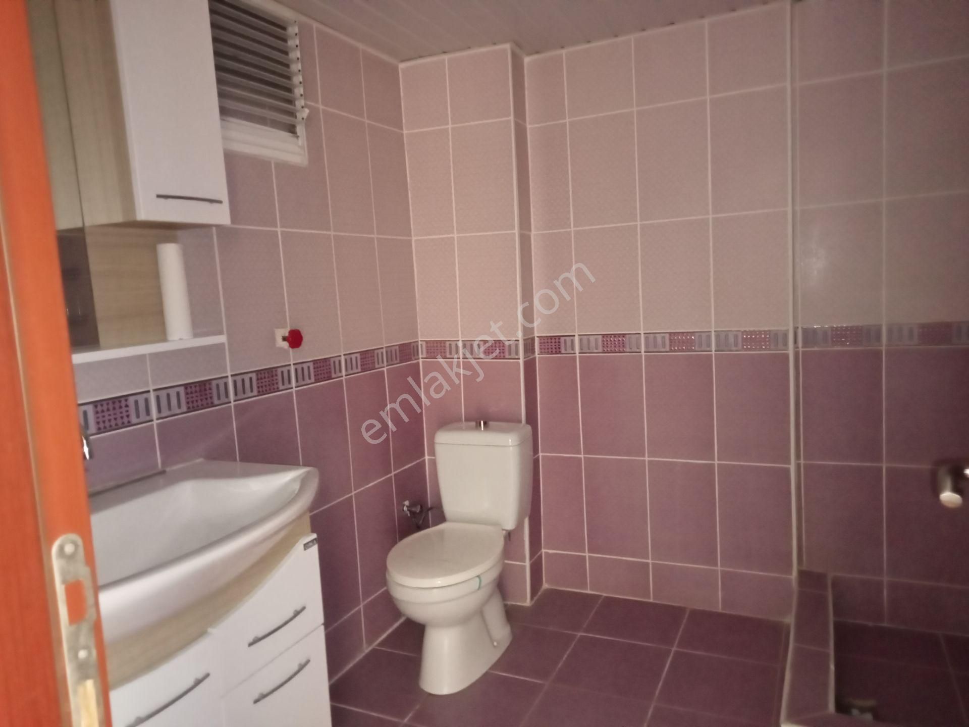 Satılık 3+1 Beyazevler De Odaları Geniş İskanlı Hasarsız Bina Site İçerisin De 4000000tl - Görsel 16