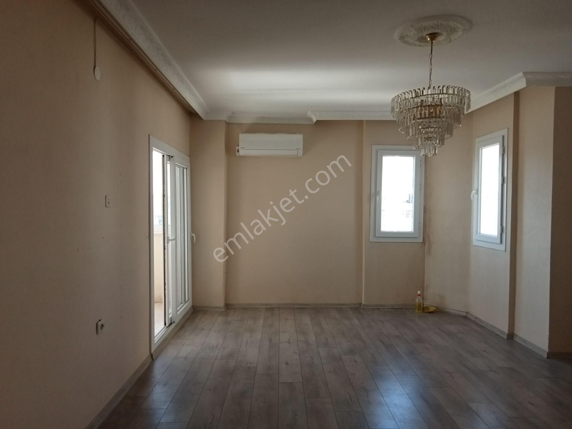 Satılık 3+1 Beyazevler De Odaları Geniş İskanlı Hasarsız Bina Site İçerisin De 4000000tl - Görsel 5