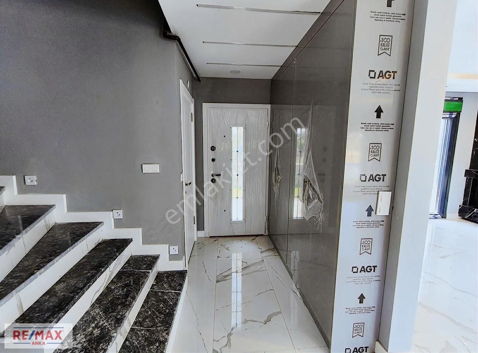 Şile'de Müstakil Arsa İçerisinde Havuzlu 3+1 Satılık Villa - Görsel 2