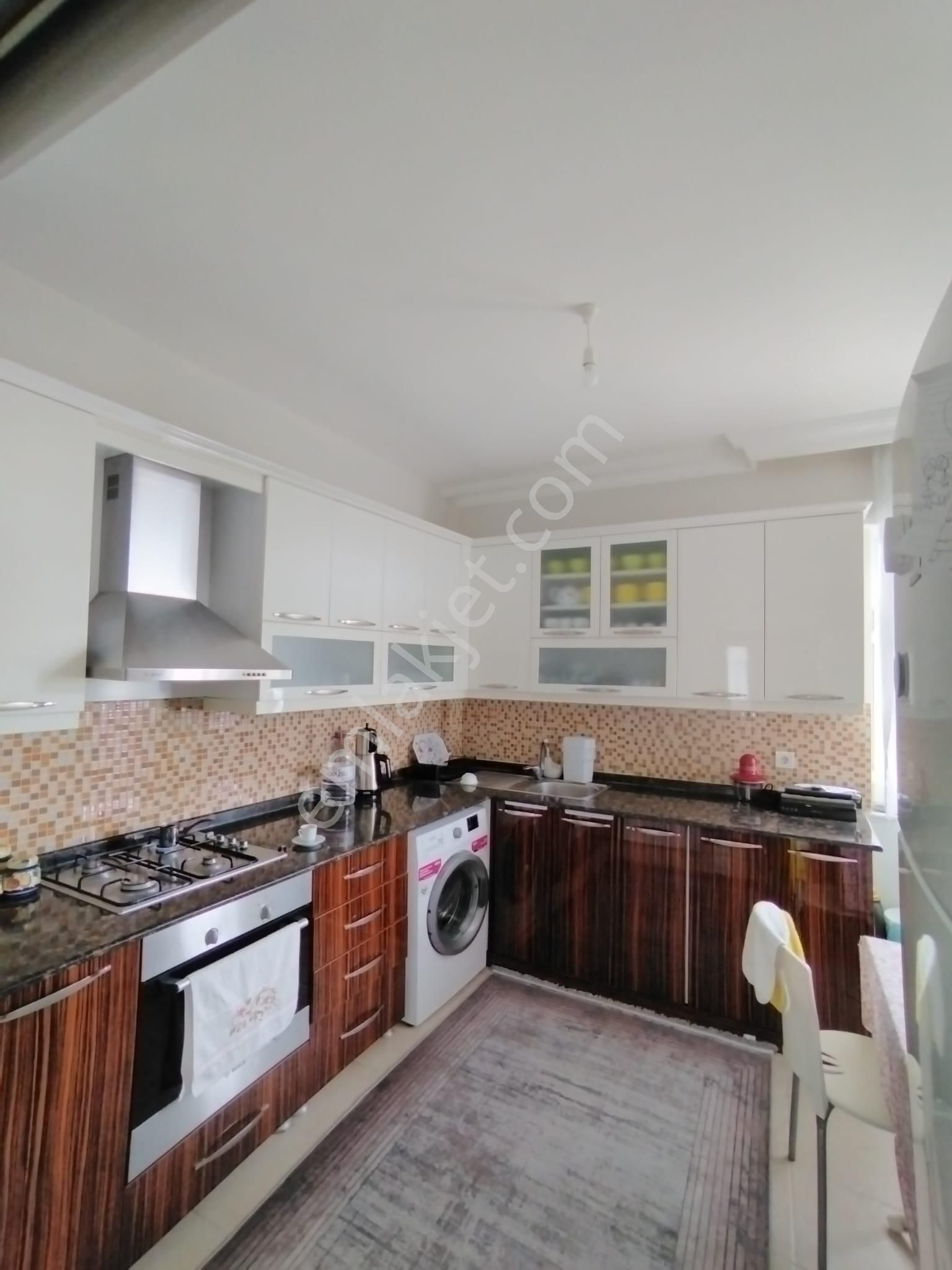 Döşemealtında Geniş Avm Toplu Ulaşıma Pazara Çok Yakın 3+1 Daire - Görsel 4