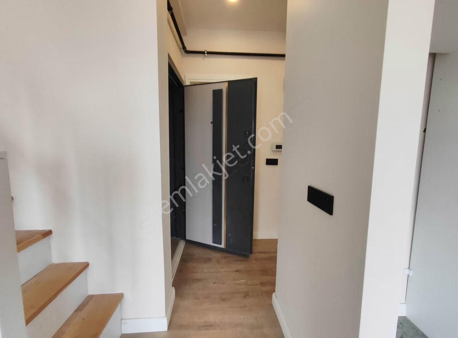 Çiftlikköy Sahilde Caddeye Cephe Sıfır 4+1 Dubleks Daire - Görsel 10