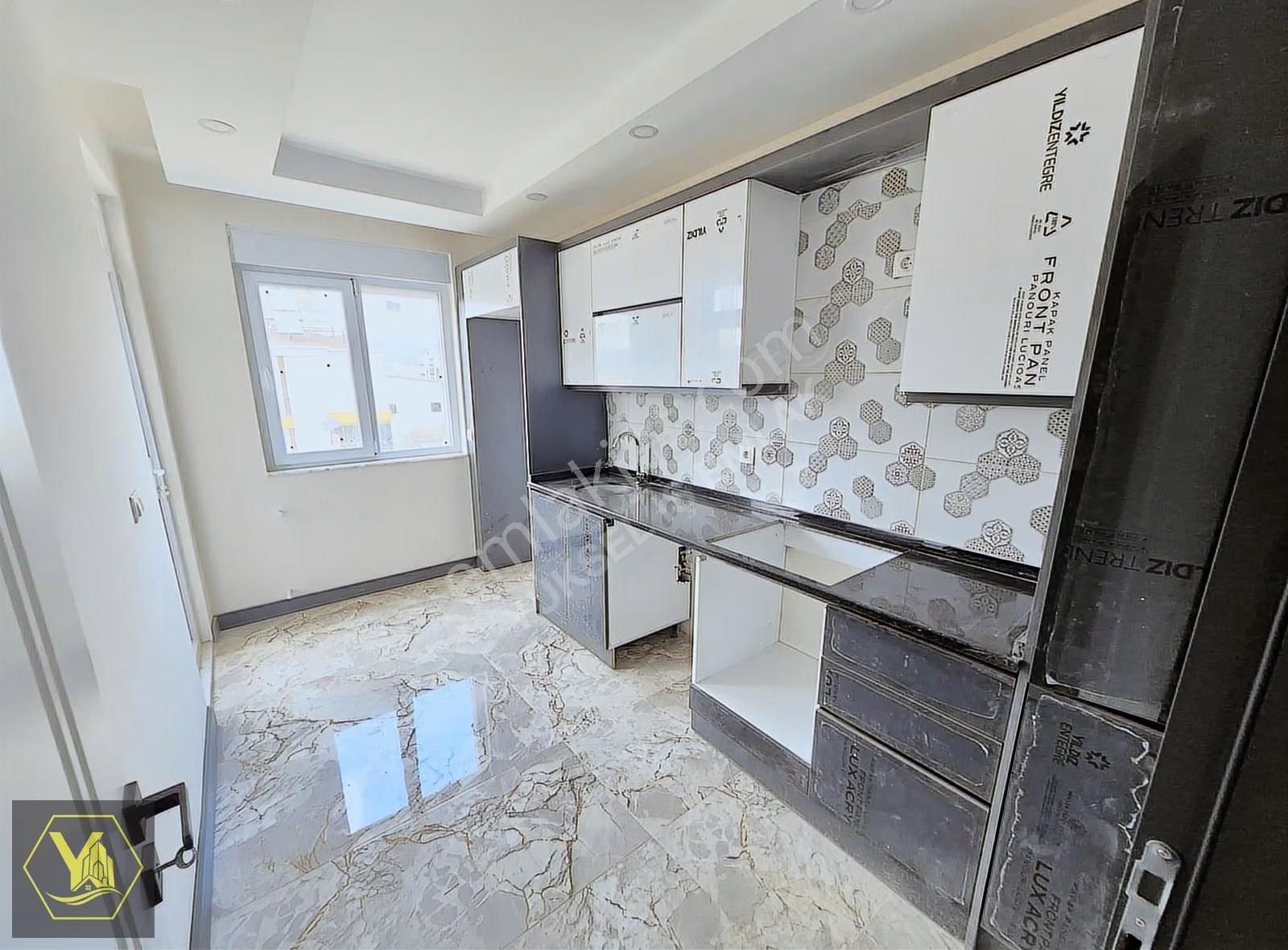 Varsak Demirel Mahallesinde Satılık Sıfır 2+1 Arakat Daire