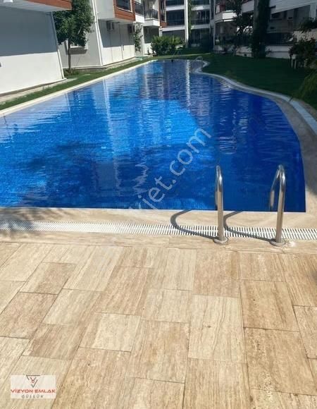 Muğla Güllük Neka Sitesinde Denize 50 Metre Mesafede 5+1 Daire - Görsel 19