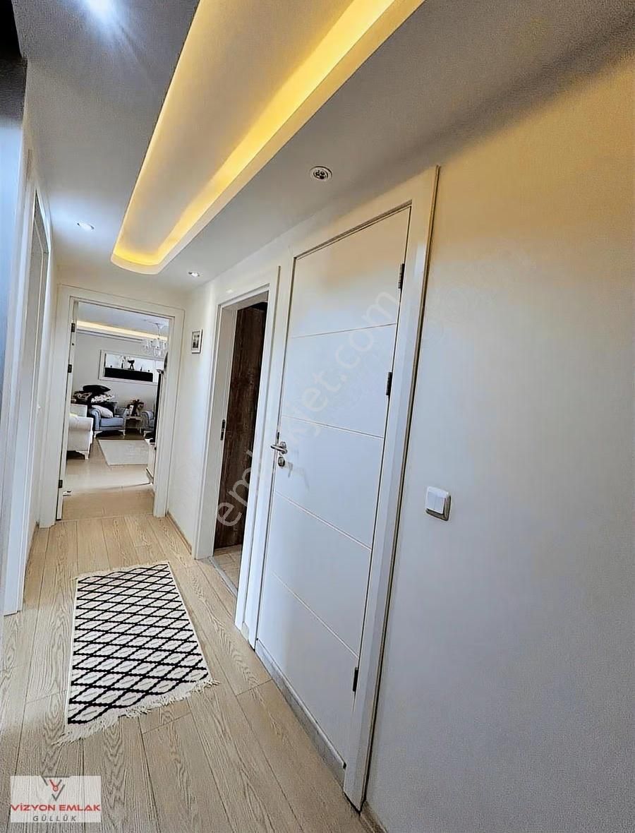 Muğla Güllük Neka Sitesinde Denize 50 Metre Mesafede 5+1 Daire - Görsel 16