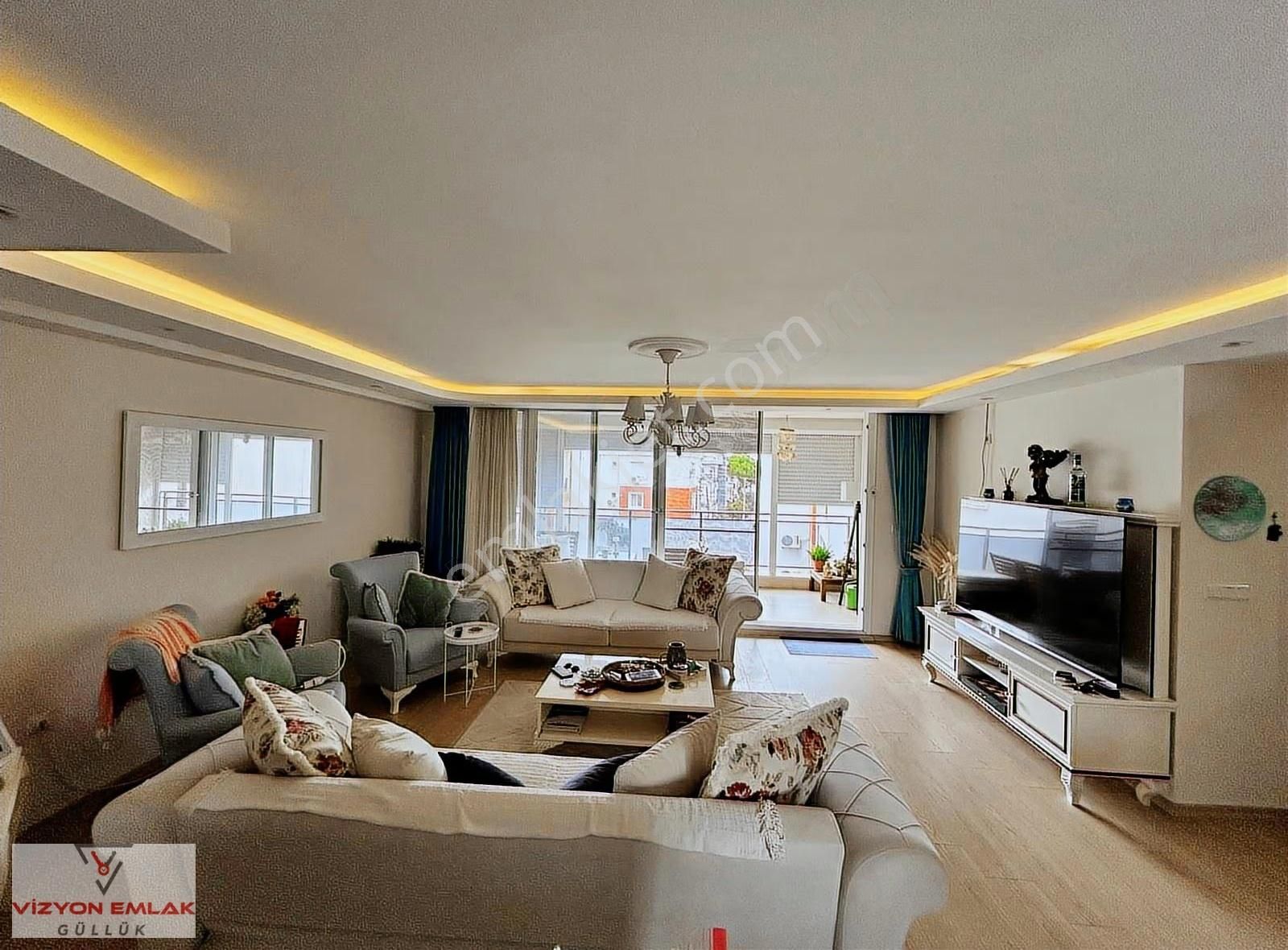 Muğla Güllük Neka Sitesinde Denize 50 Metre Mesafede 5+1 Daire - Görsel 10