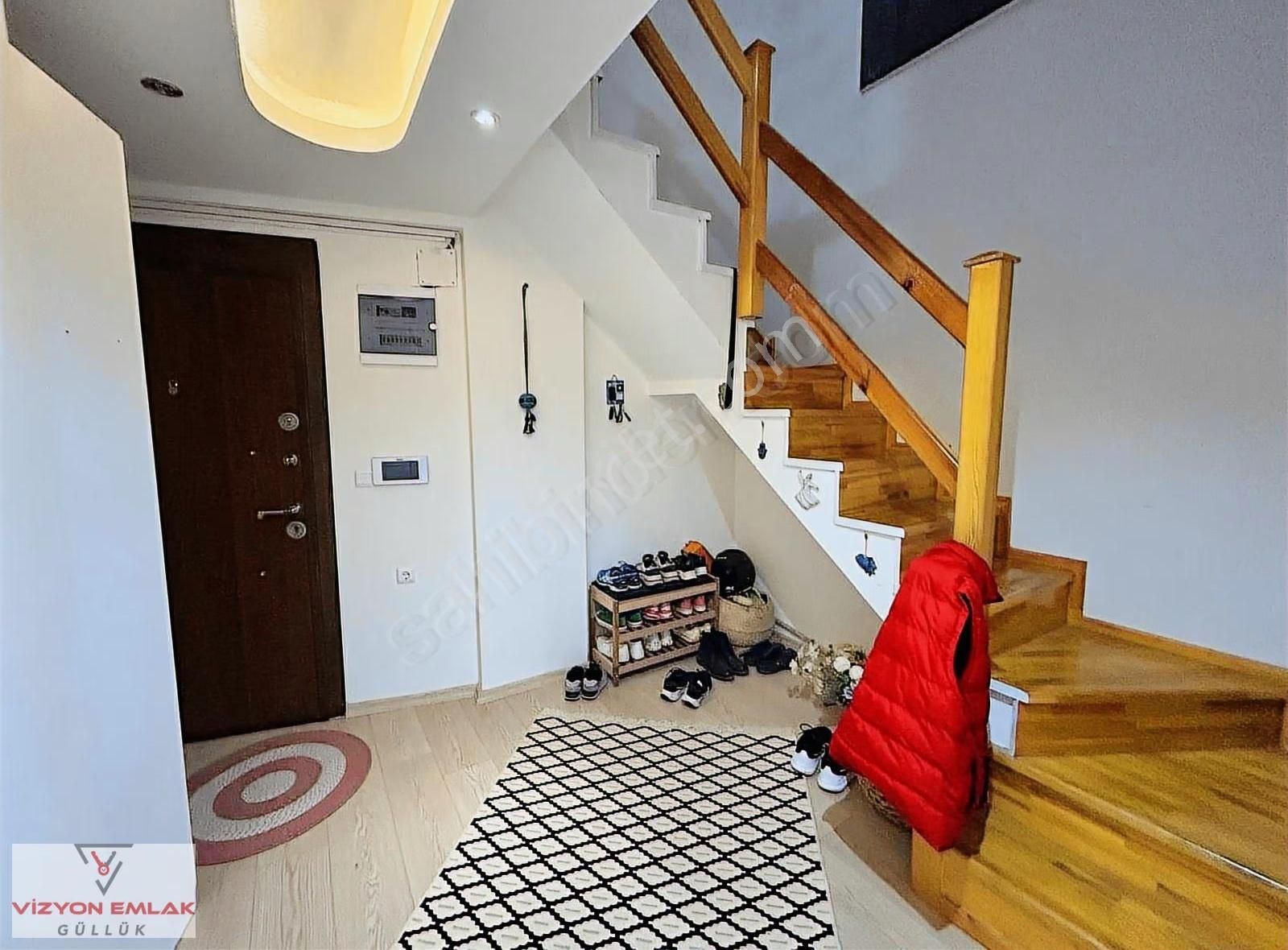 Muğla Güllük Neka Sitesinde Denize 50 Metre Mesafede 5+1 Daire - Görsel 34