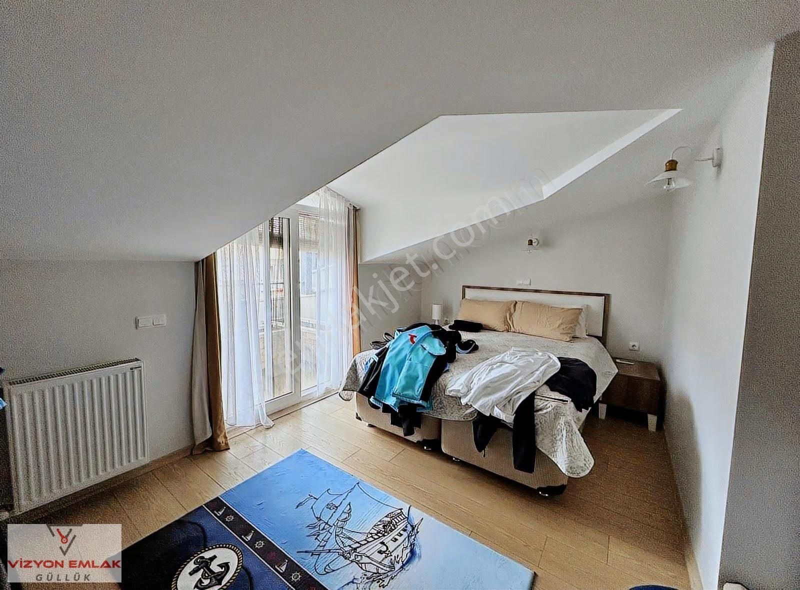 Muğla Güllük Neka Sitesinde Denize 50 Metre Mesafede 5+1 Daire - Görsel 32