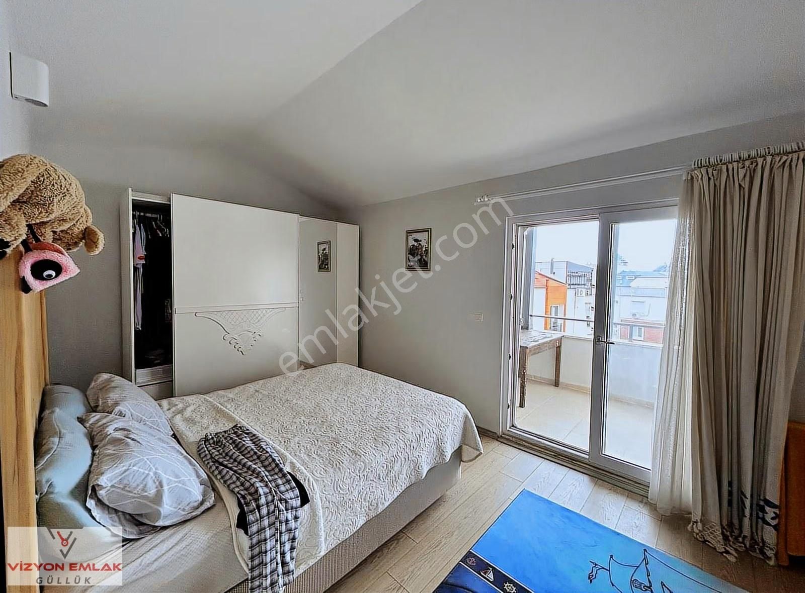 Muğla Güllük Neka Sitesinde Denize 50 Metre Mesafede 5+1 Daire - Görsel 13