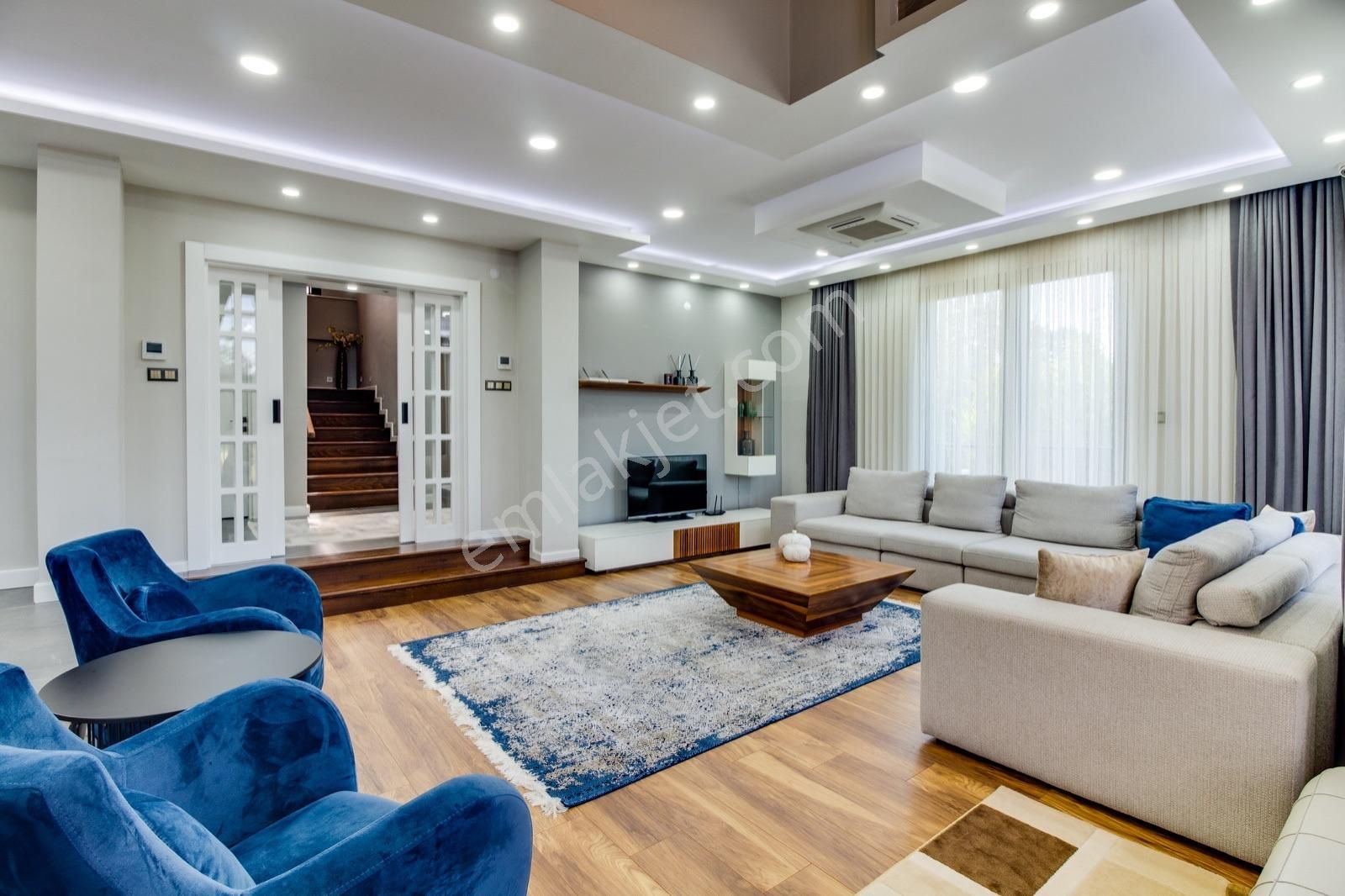 Yeşilbayır'da Özel Tasarım Geniş Ve Modern 6+1 Tripleks Villa - Görsel 9