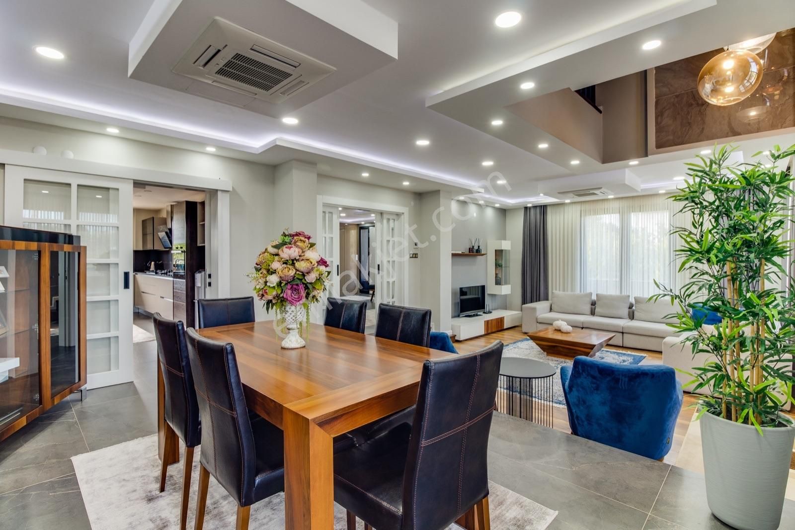 Yeşilbayır'da Özel Tasarım Geniş Ve Modern 6+1 Tripleks Villa - Görsel 16