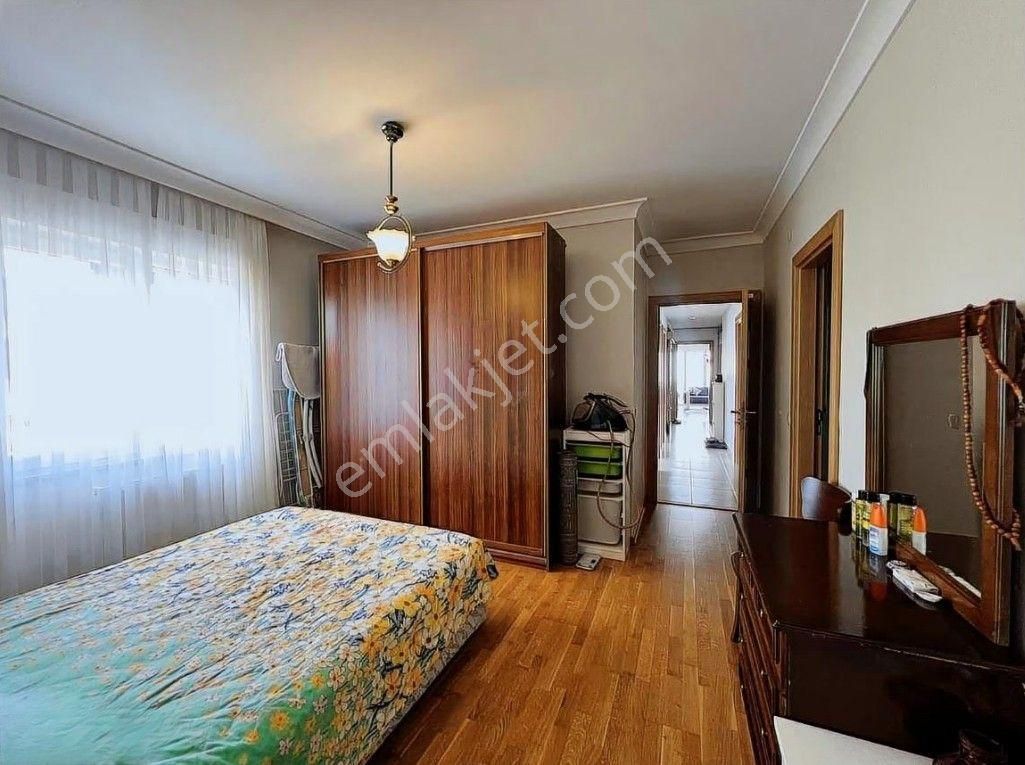 Kozyatağı' Nda 3+1 90 M2 Net İskanlı Ebeveyn Banyolu Satılık Daire - Görsel 6