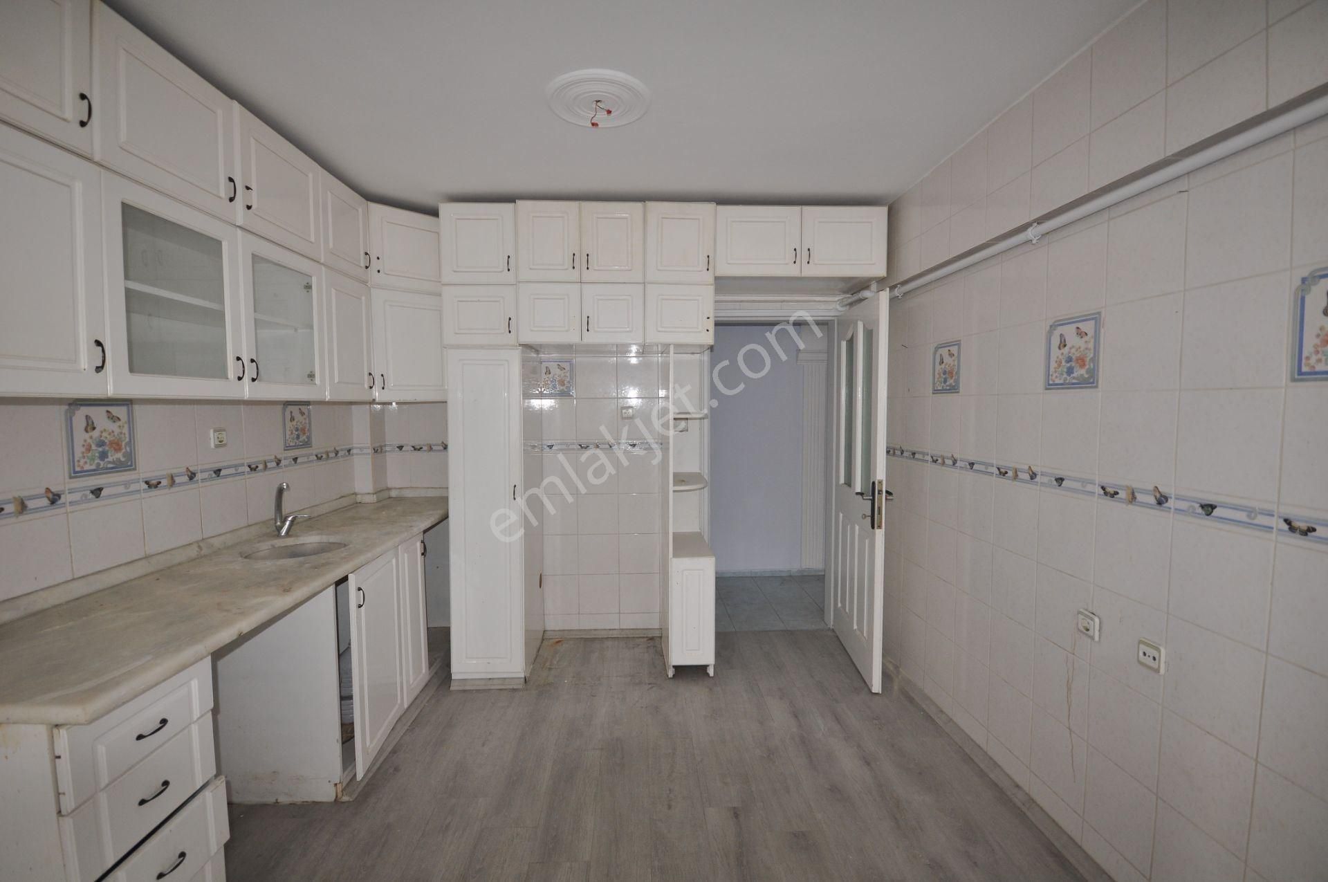 Söke Yenicami Mh. Satılık 3+1 Daire - Görsel 2