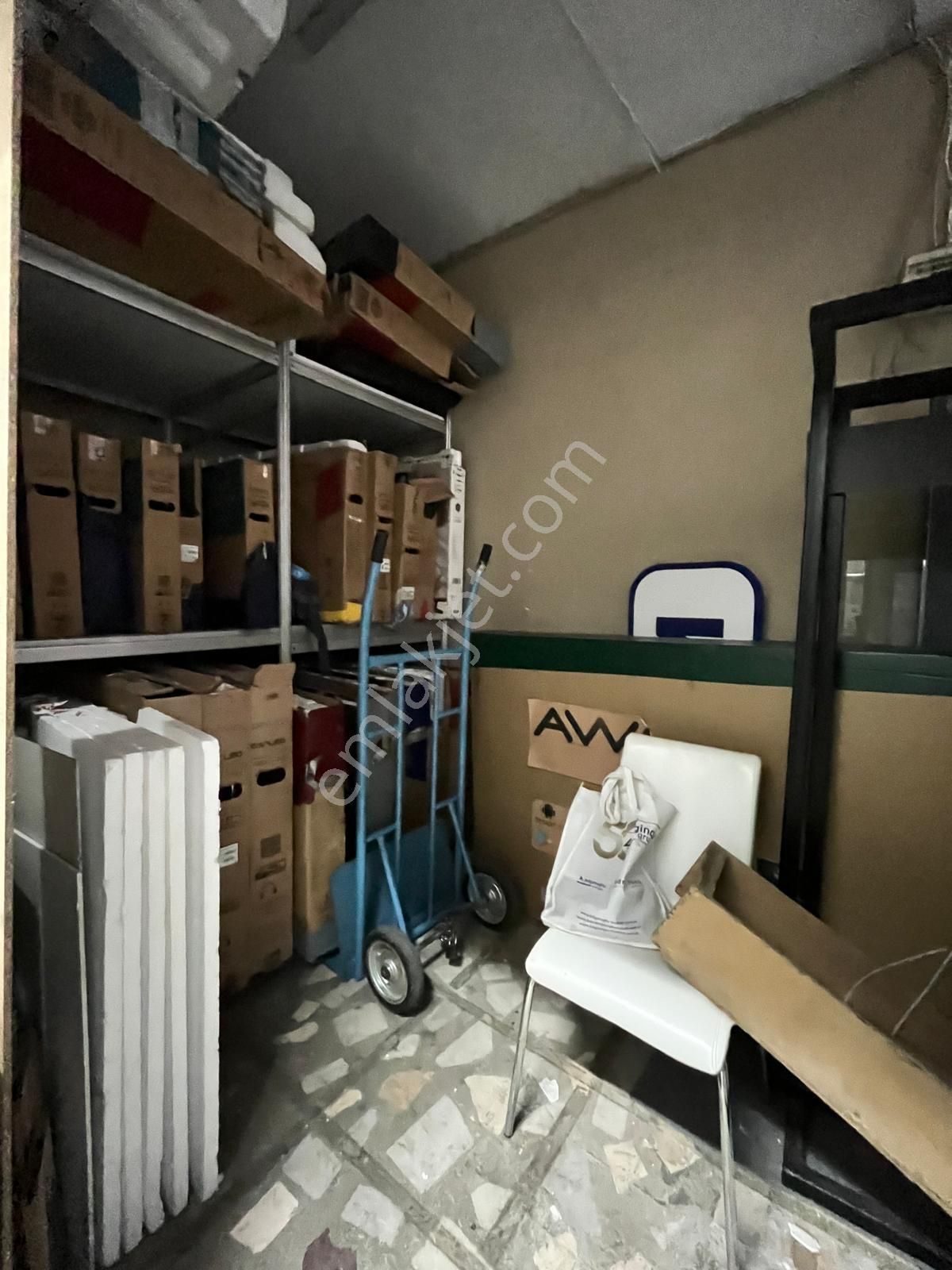 Yusuf Emlaktan Satılık Dükkan Kartaltepede - Görsel 2