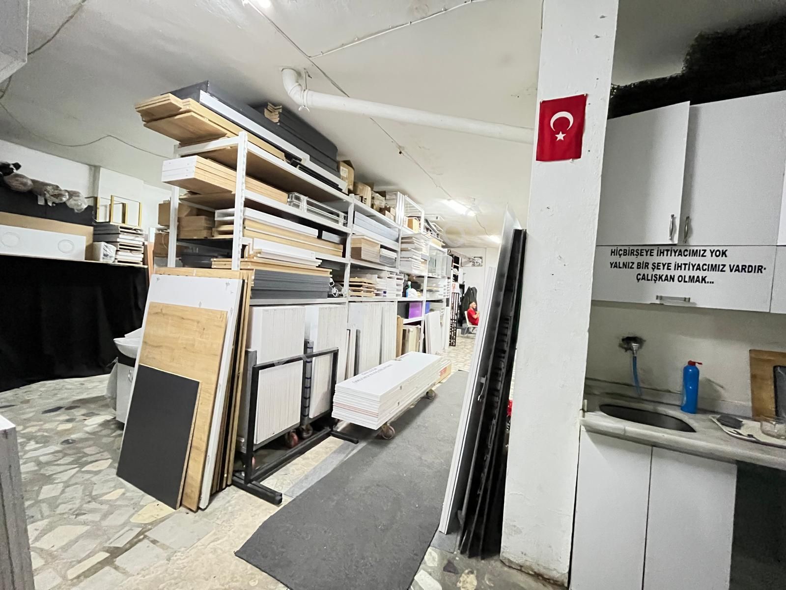 Yusuf Emlaktan Satılık Dükkan Kartaltepede - Görsel 9