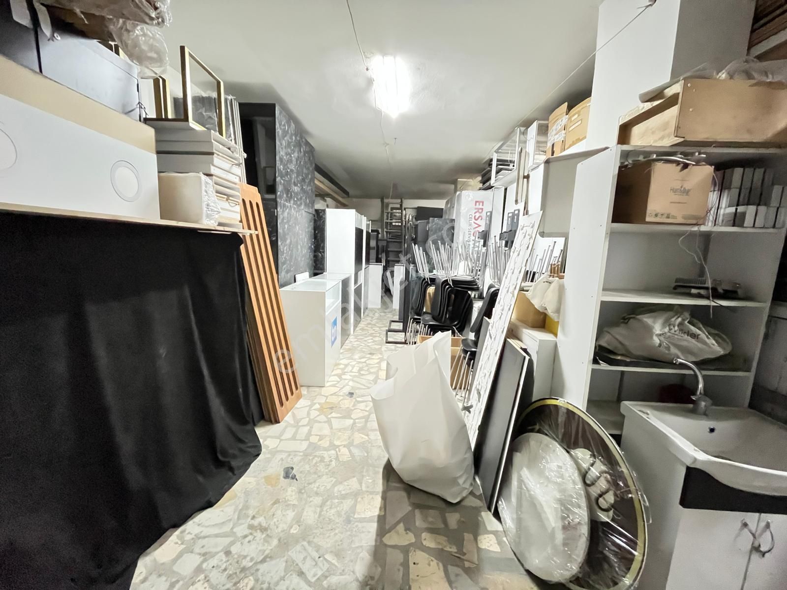 Yusuf Emlaktan Satılık Dükkan Kartaltepede - Görsel 15