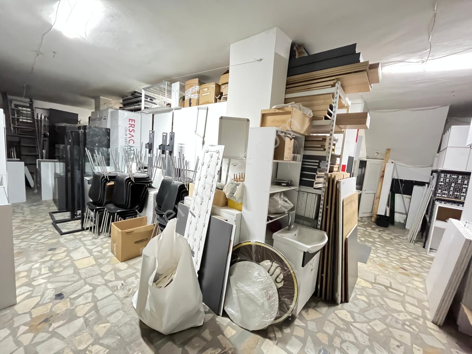 Yusuf Emlaktan Satılık Dükkan Kartaltepede - Görsel 17