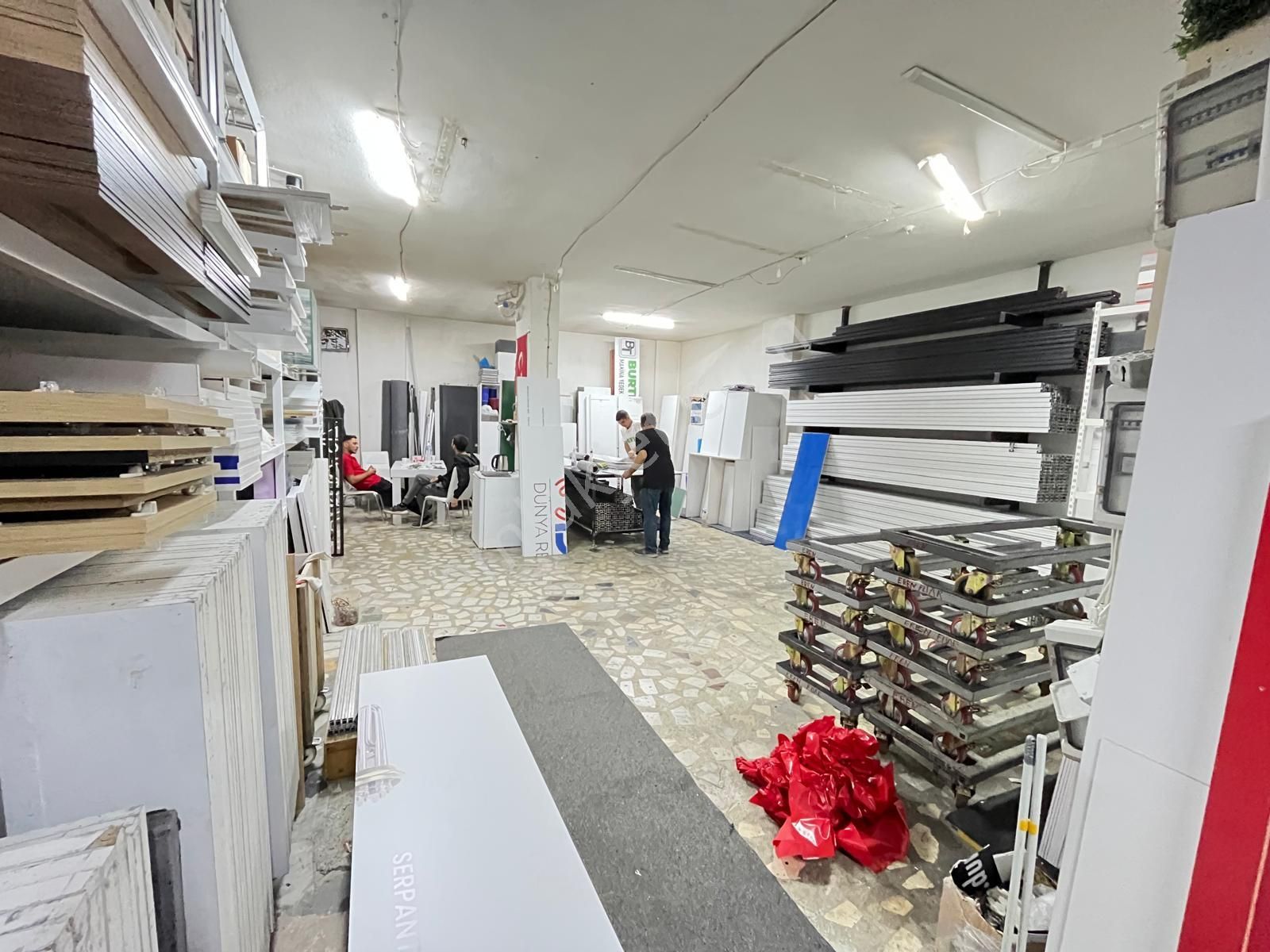 Yusuf Emlaktan Satılık Dükkan Kartaltepede - Görsel 21