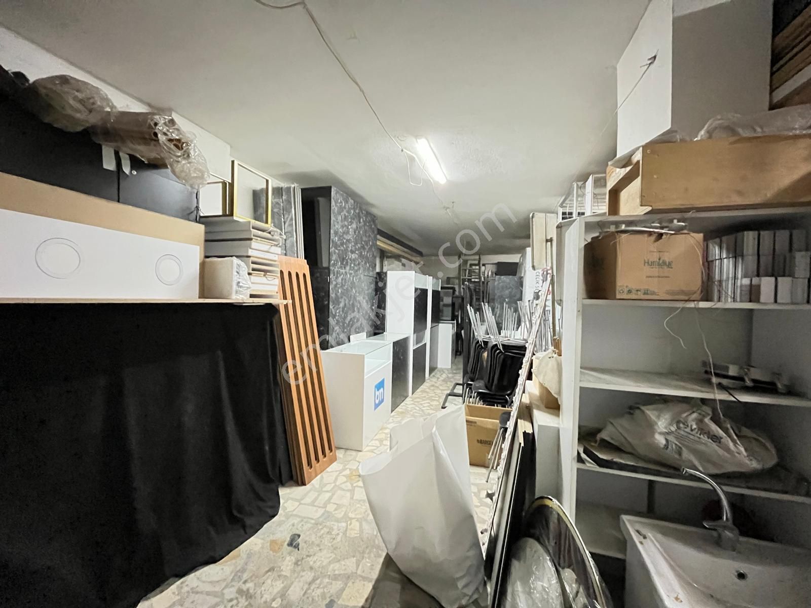 Yusuf Emlaktan Satılık Dükkan Kartaltepede - Görsel 13