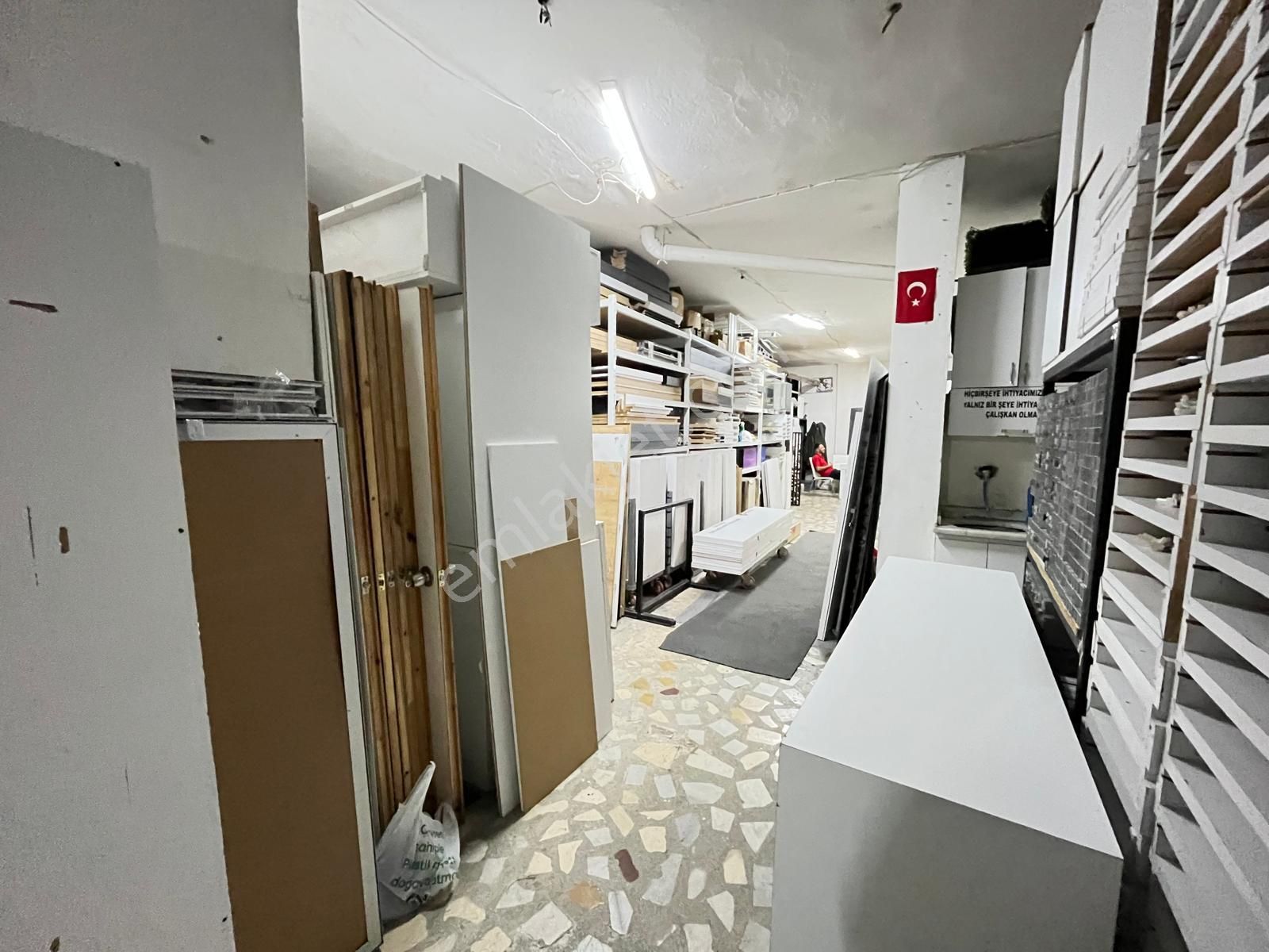 Yusuf Emlaktan Satılık Dükkan Kartaltepede - Görsel 6
