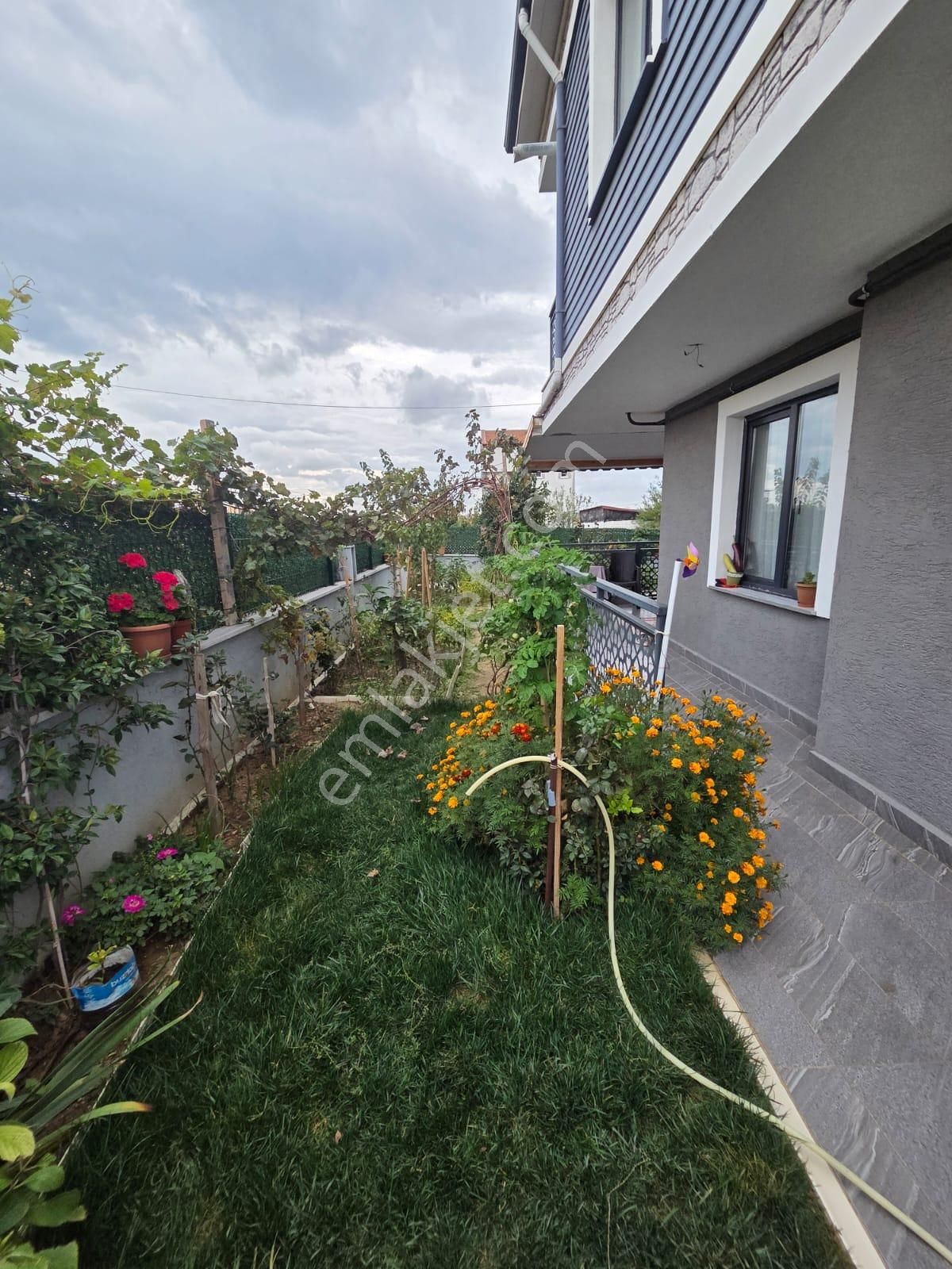 Haydar Emlaktan Çeşmelide,iskanlı,full Eşyalı,bahçeli,yeni Dubleks Villa - Görsel 4