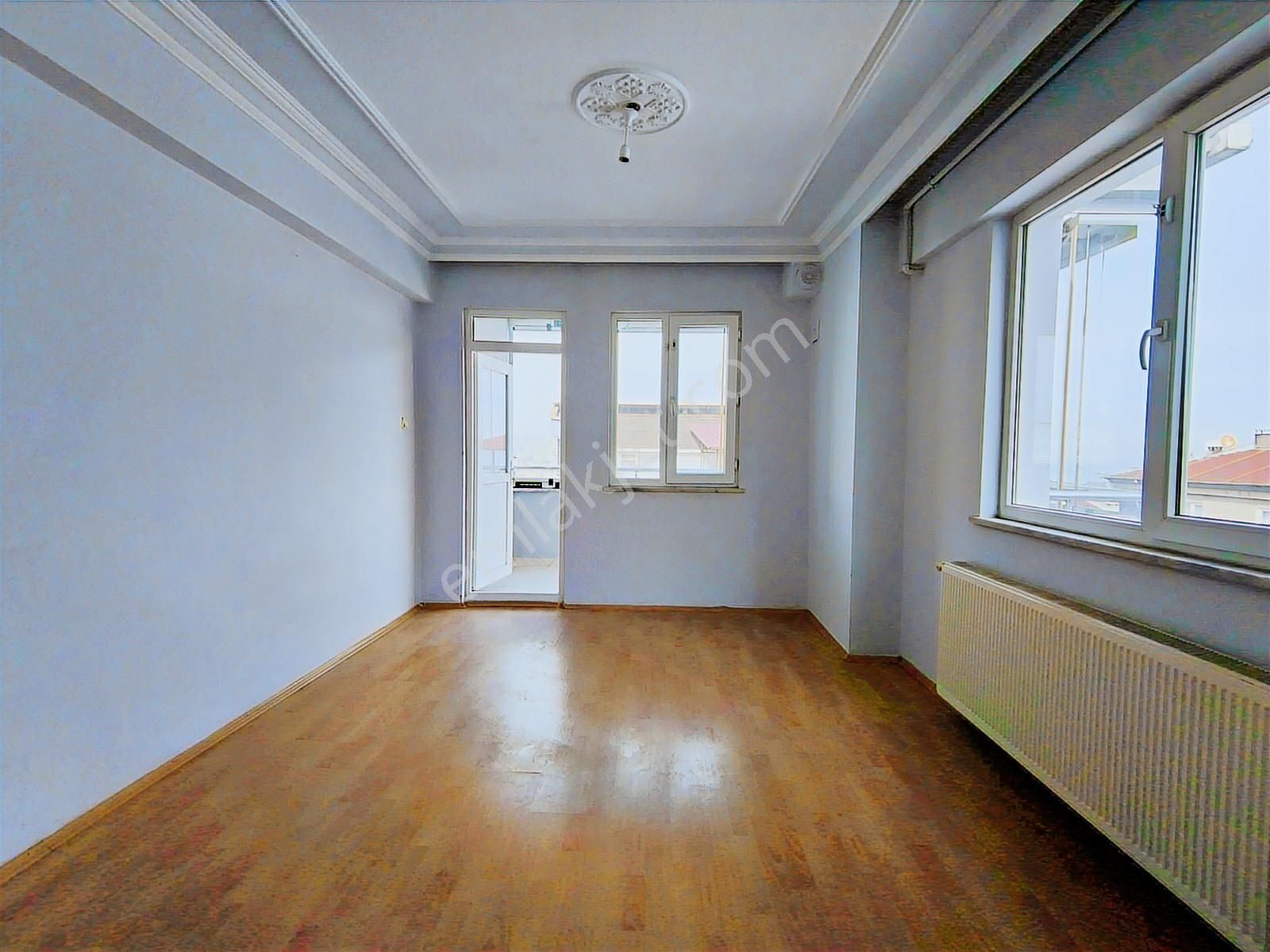 Karşıyaka Mahallesin'de Geniş Caddeye Yakın Satılık 3+1 Daire - Görsel 11