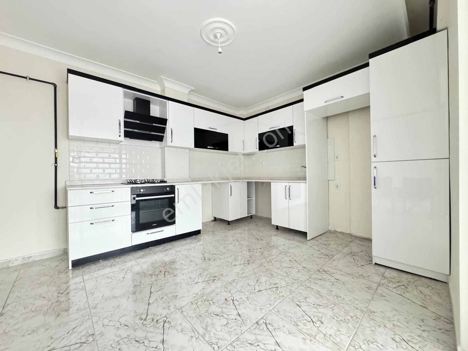 Lider Emlak'tan *site İçerisinde* 3+1 Yapılı Sıfır Daire - Görsel 2