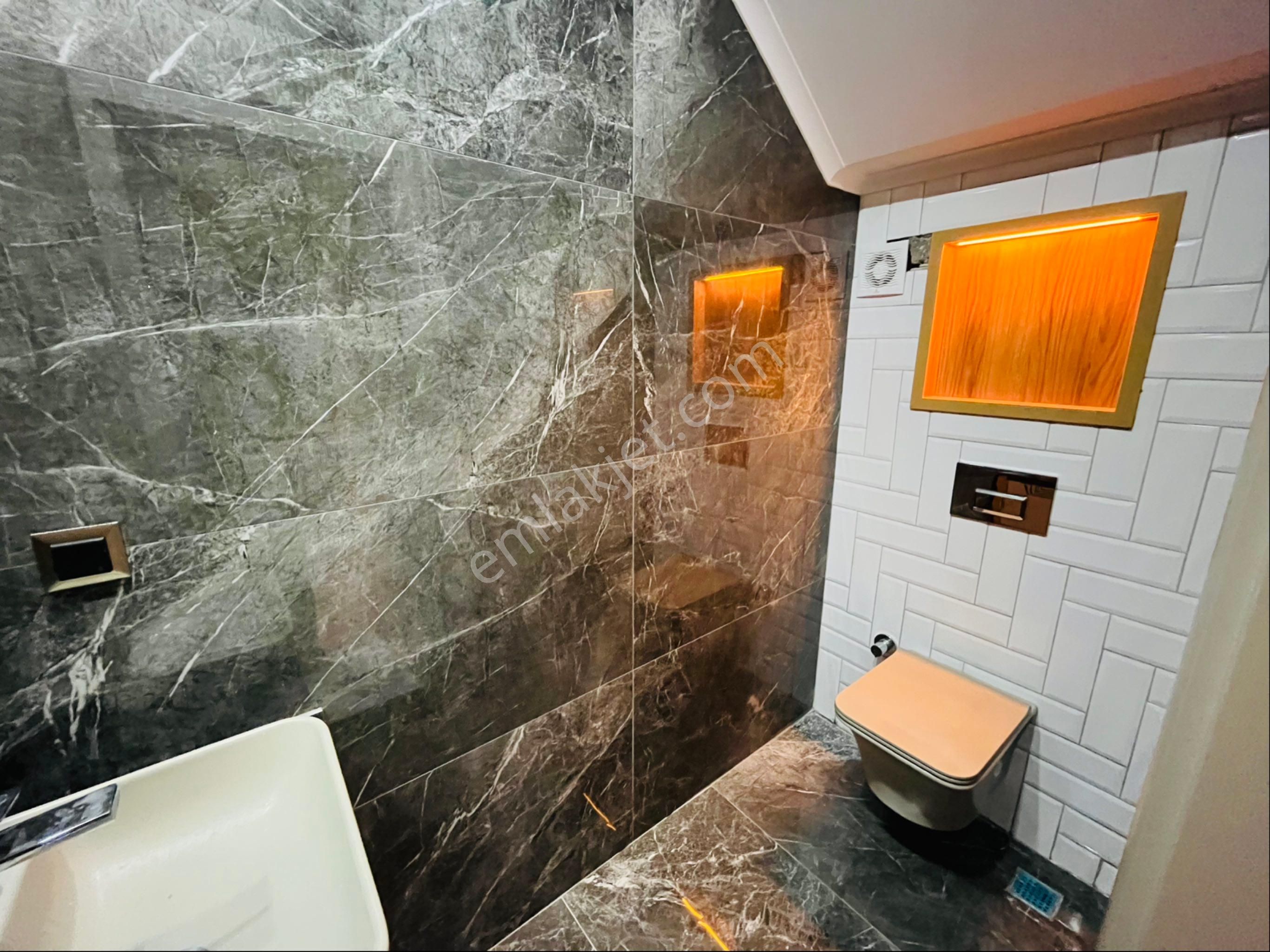 Altınoluk Avcılar Altı Bölgesinde Denize 100 Metre Yerden Isıtmalı Bahçeli Son Kalan Lüx 4+1 Villa - Görsel 10