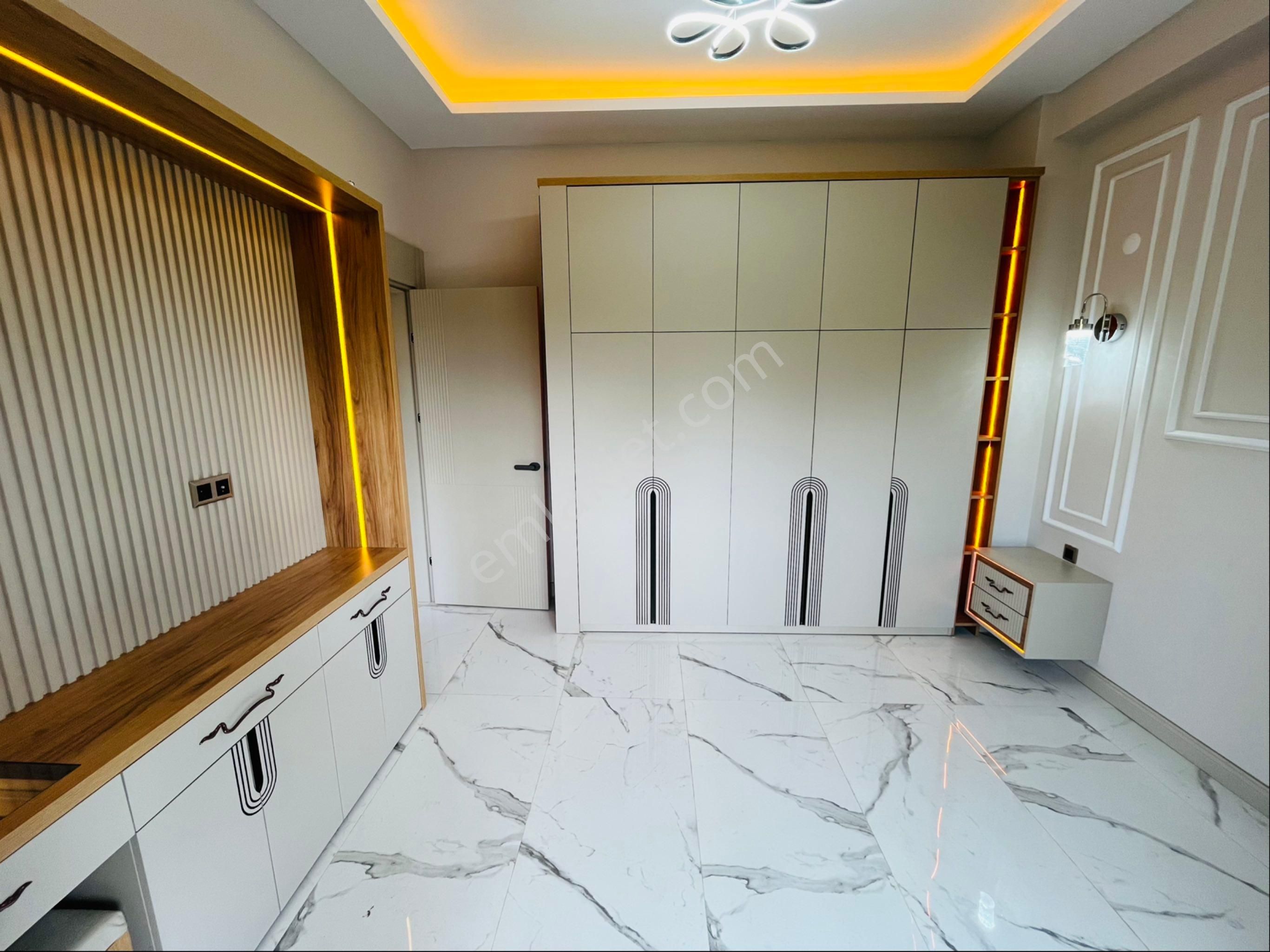 Altınoluk Avcılar Altı Bölgesinde Denize 100 Metre Yerden Isıtmalı Bahçeli Son Kalan Lüx 4+1 Villa - Görsel 24