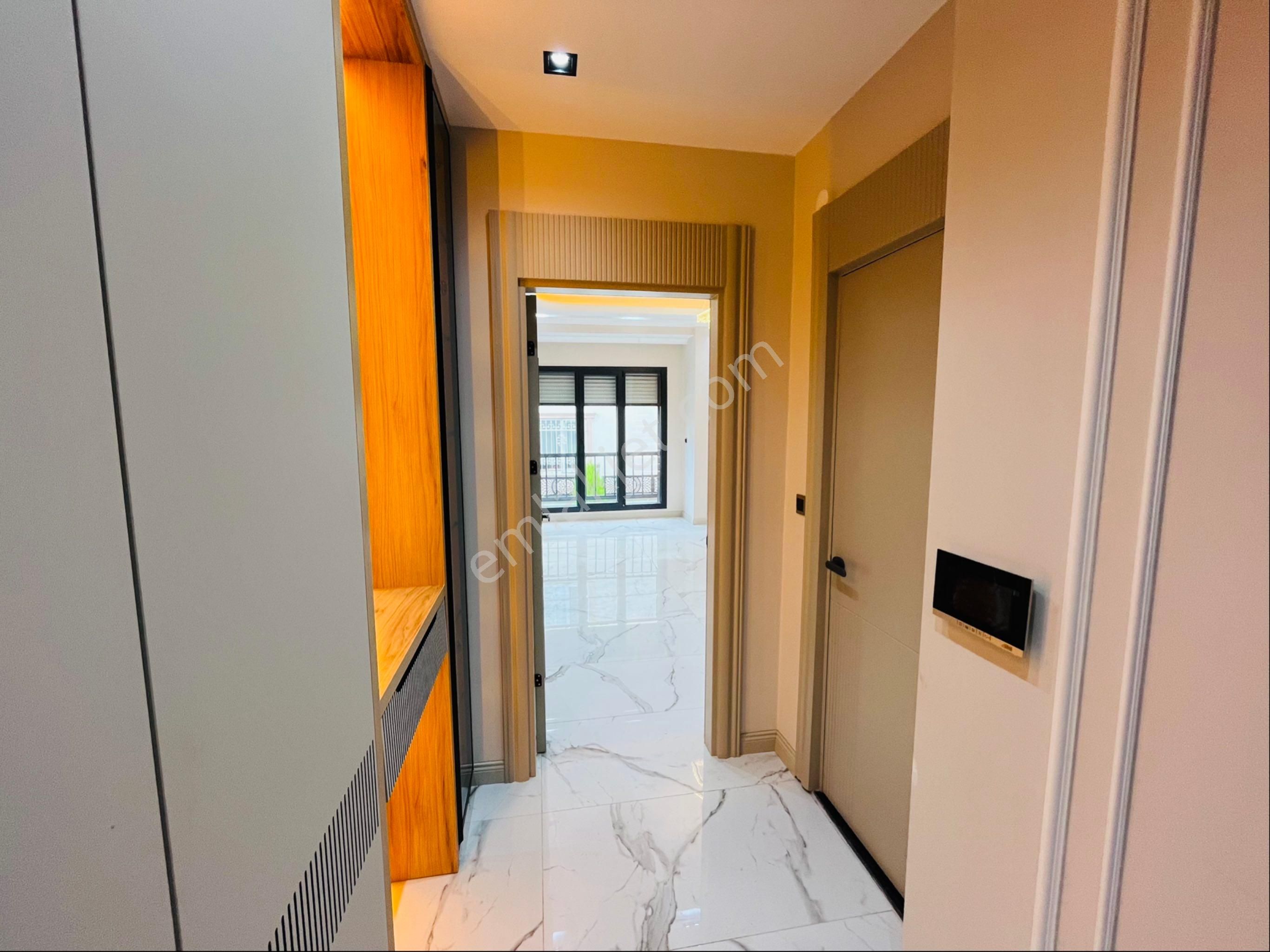 Altınoluk Avcılar Altı Bölgesinde Denize 100 Metre Yerden Isıtmalı Bahçeli Son Kalan Lüx 4+1 Villa - Görsel 9