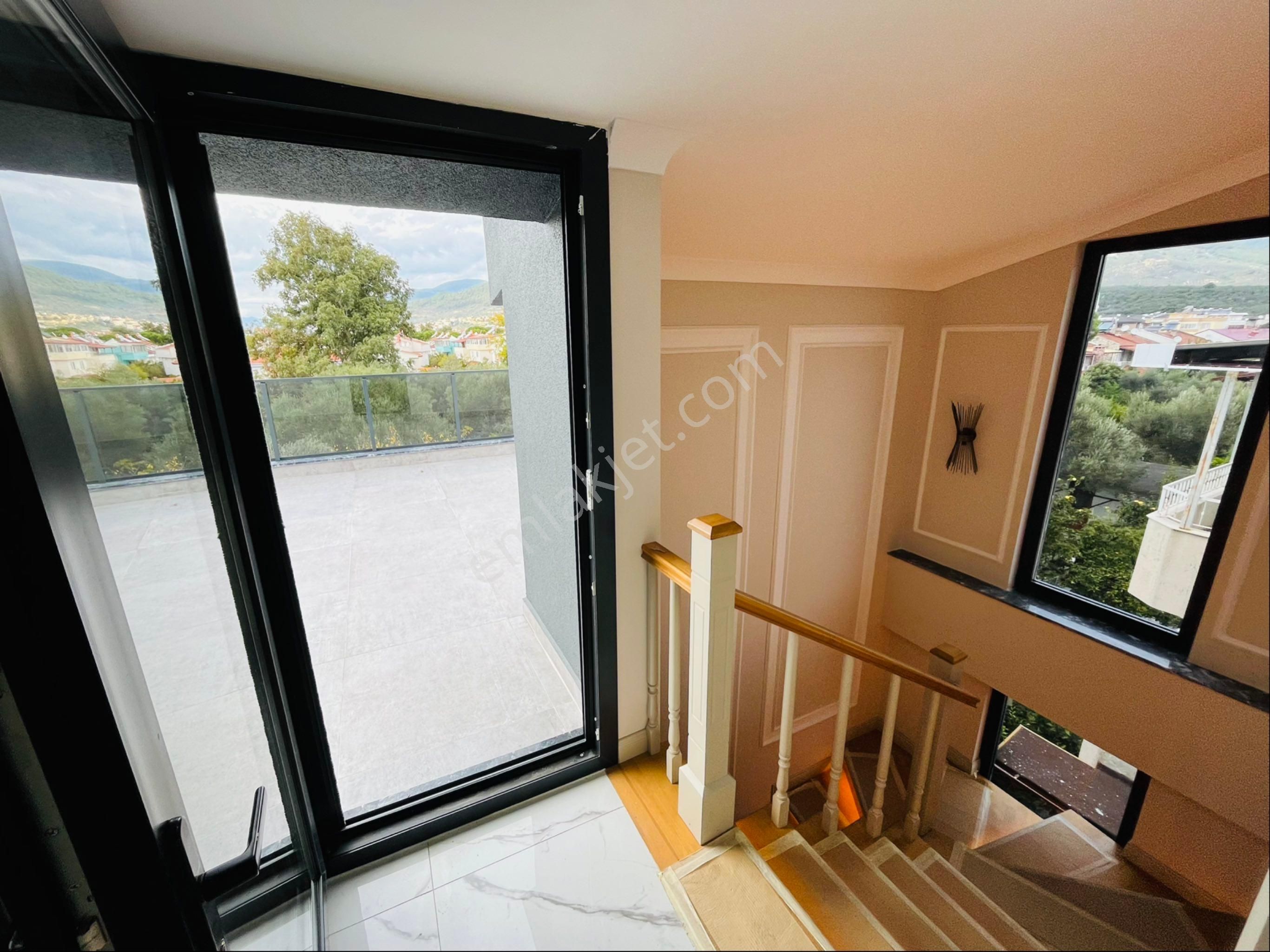 Altınoluk Avcılar Altı Bölgesinde Denize 100 Metre Yerden Isıtmalı Bahçeli Son Kalan Lüx 4+1 Villa - Görsel 33