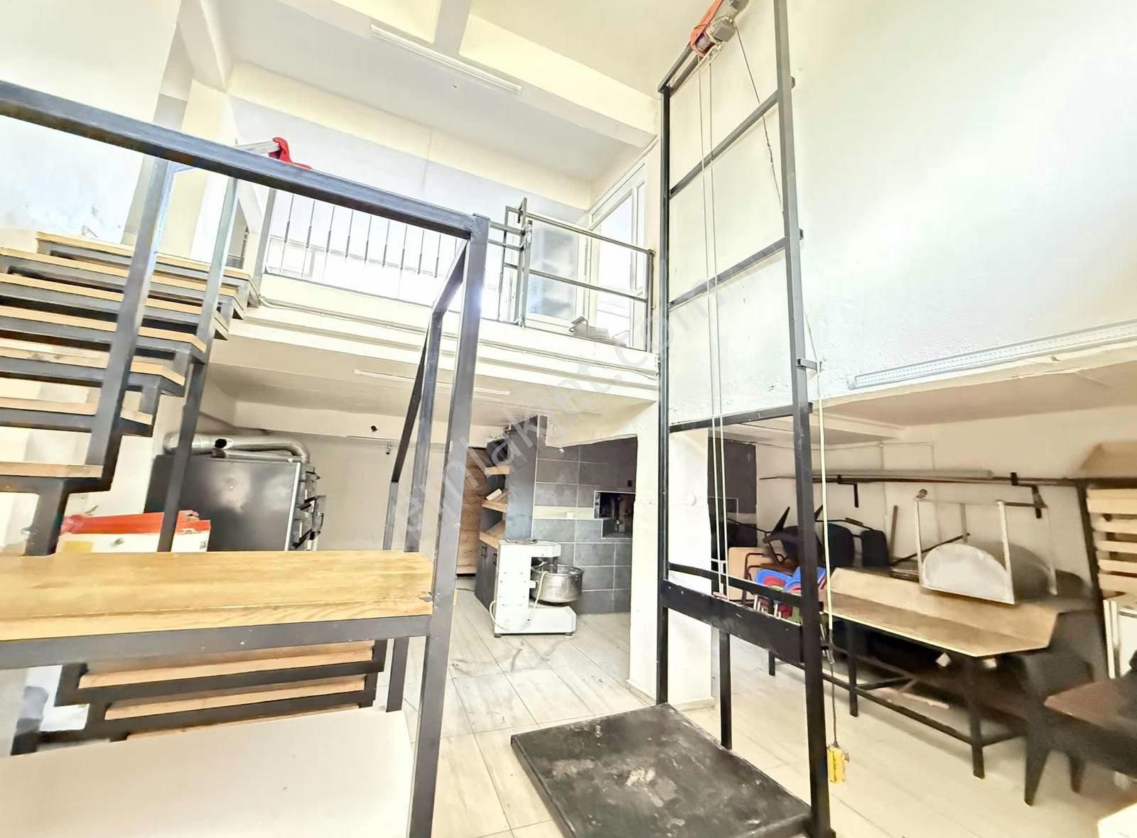 Menderes Caddesi Üzeri Devren Kiralık 350 M2 Cafe Fırın - Görsel 12