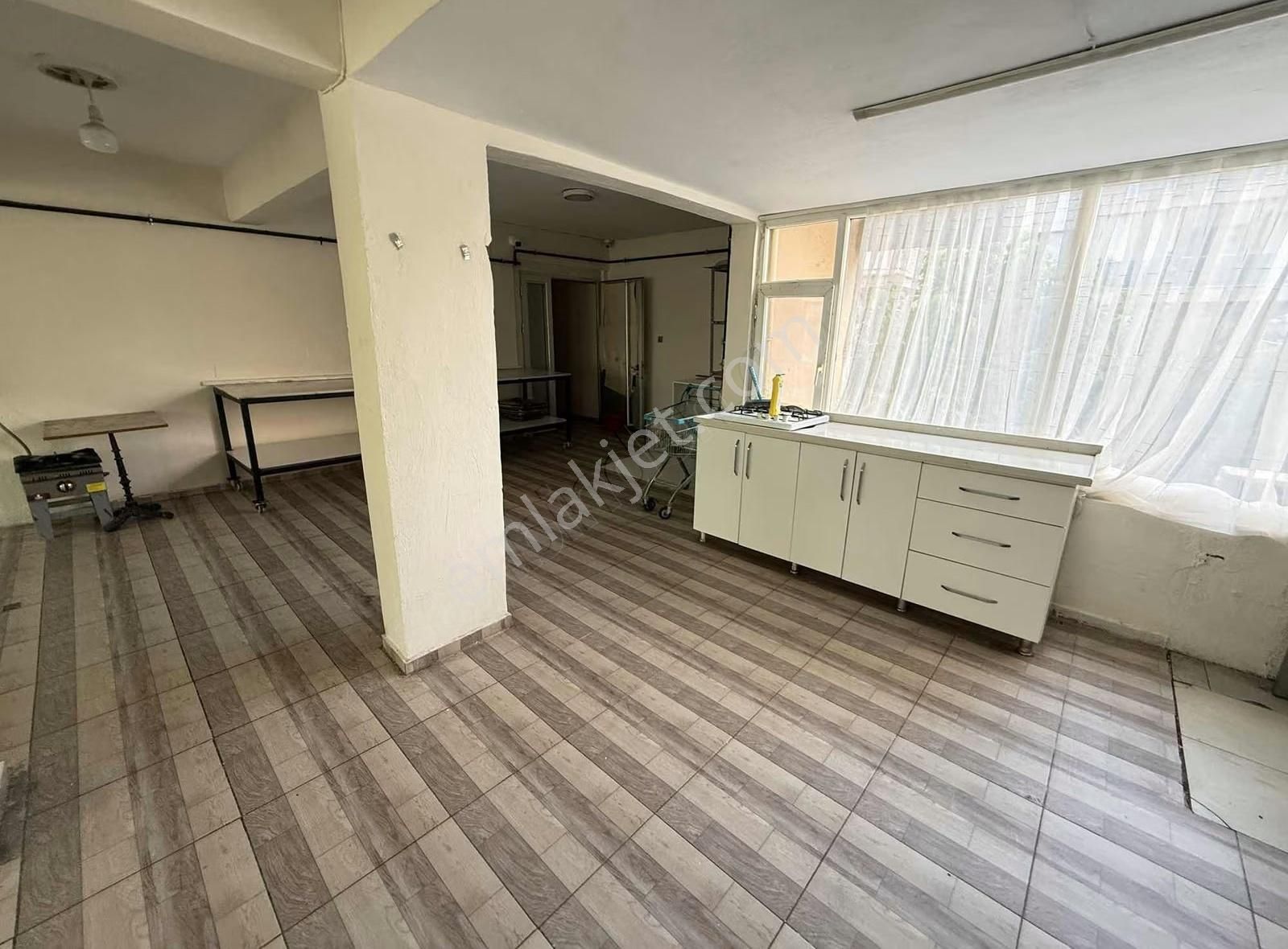 Menderes Caddesi Üzeri Devren Kiralık 350 M2 Cafe Fırın - Görsel 17